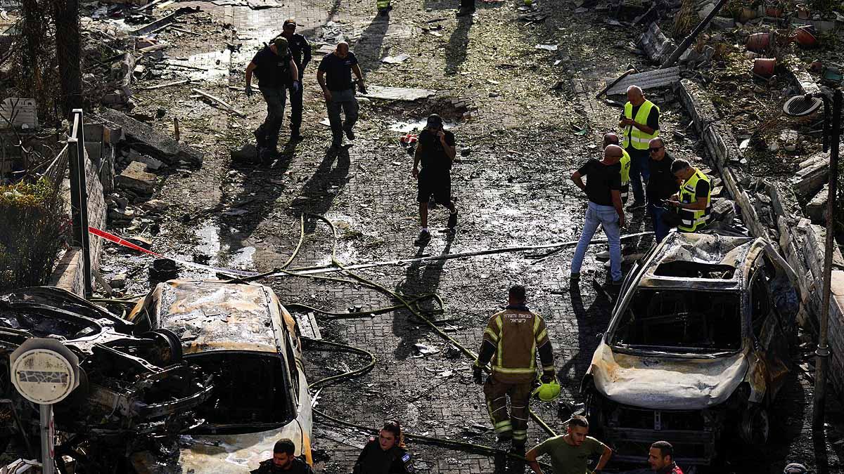 Indian Soldiers In Blue Line