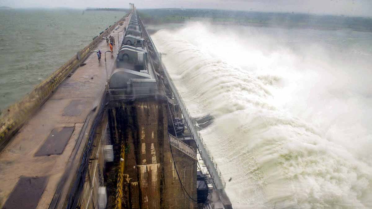 Land Based Cyclone, Severe Rainfall