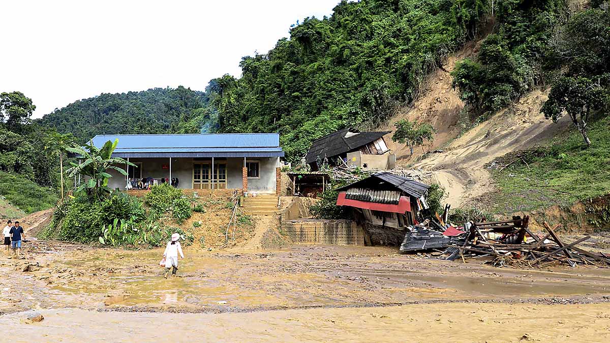Vietnam, Landslide, Typhoon Yagi