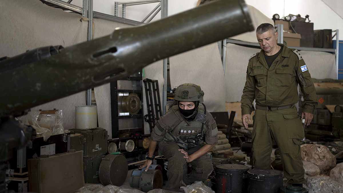 Israel, Lebanon Villages, Weapons