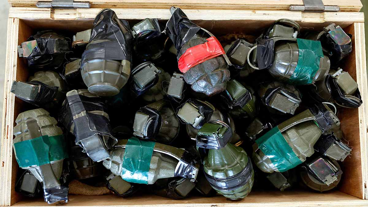 Israel, Lebanon Villages, Weapons