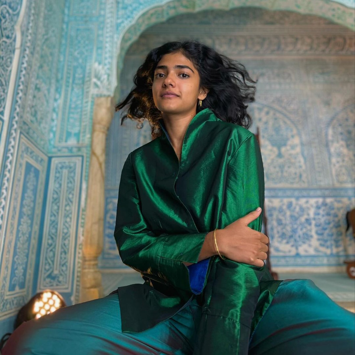  अहिल्या बामरू