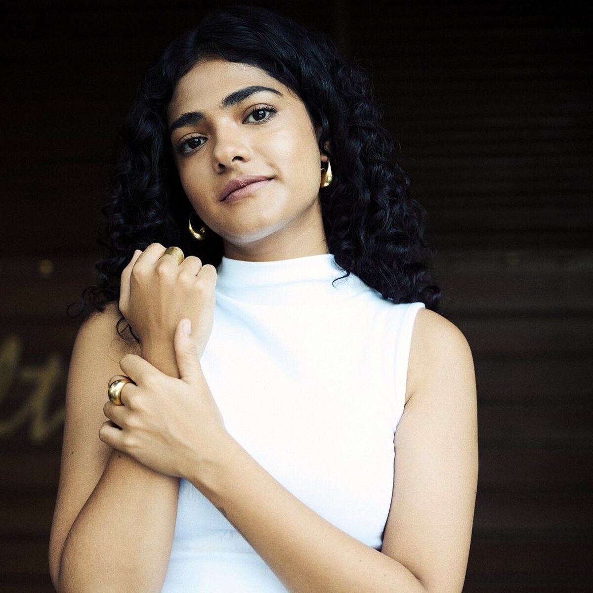  अहिल्या बामरू