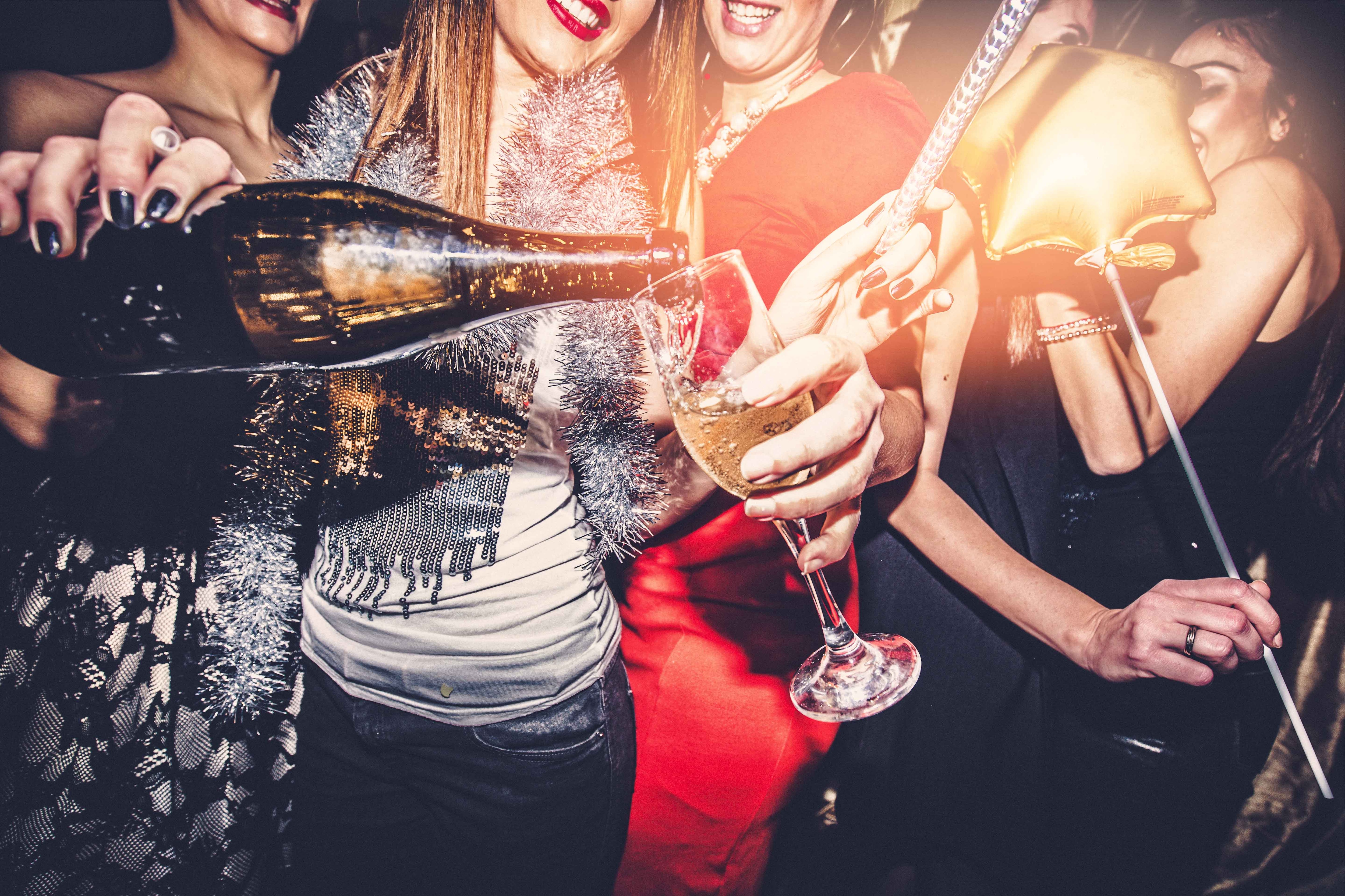 सुपर रिच की पार्टियों का क्या होता है सीक्रेट