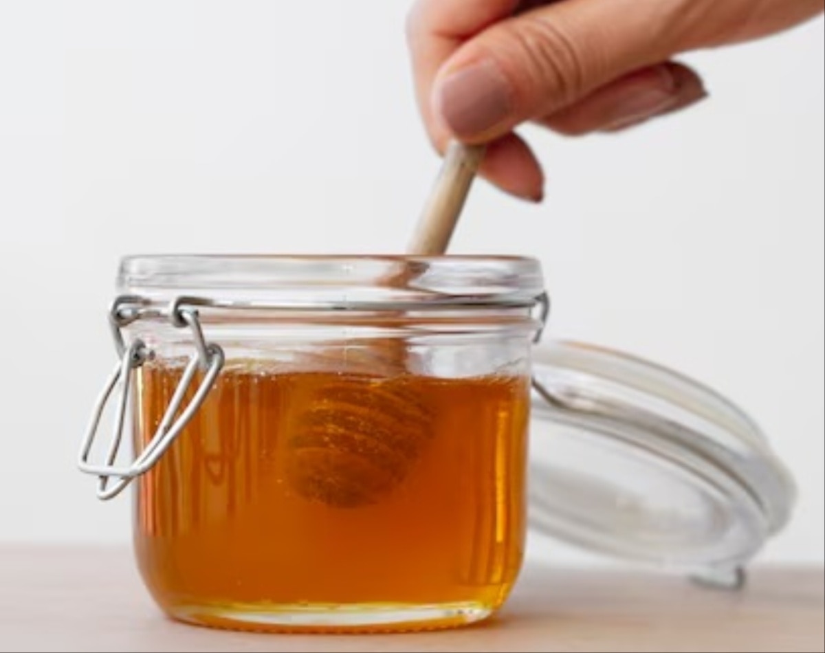 warn water with honey 