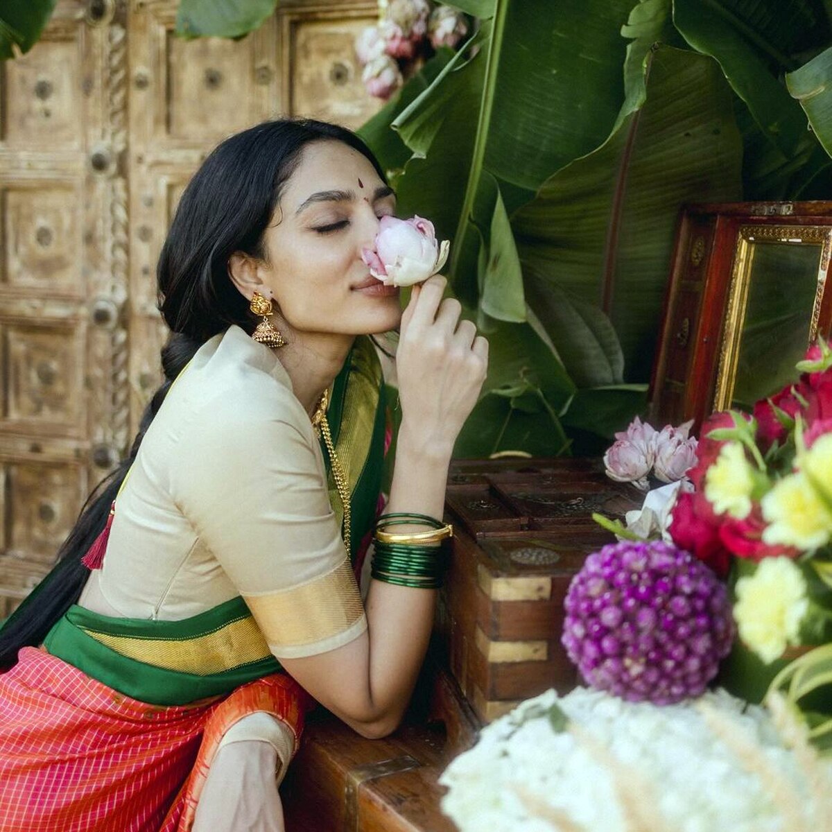 शोभिता धुलिपाला