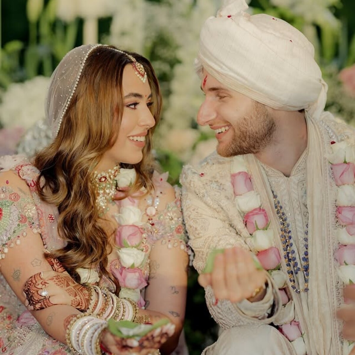 आलिया कश्यप, शेन ग्रेगोइरे