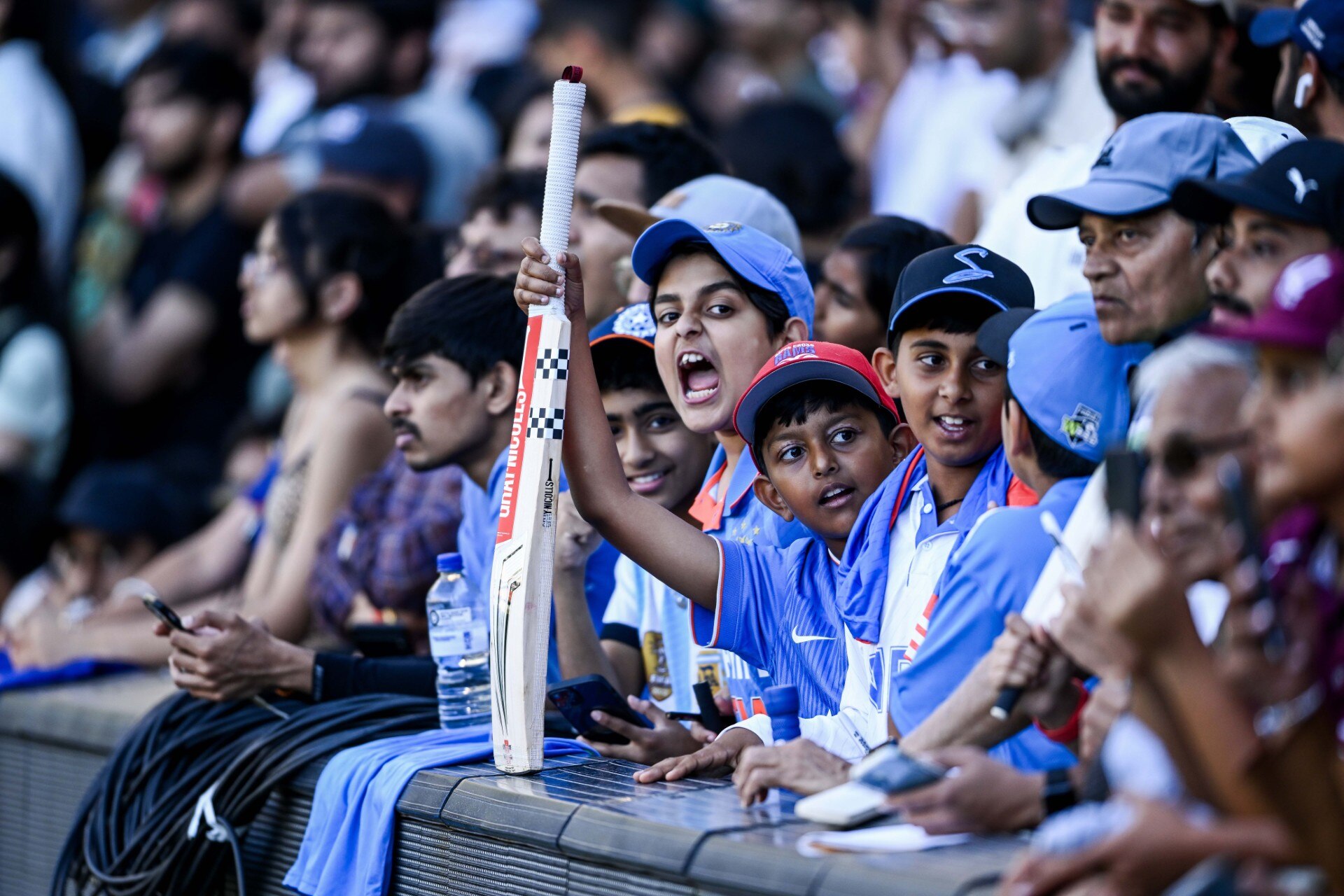 ADELAIDE Crowd chaos-6