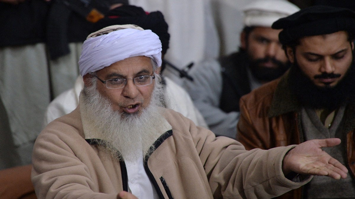 अधिकतर पाकिस्तानी युवा हैं इसमें शामिल