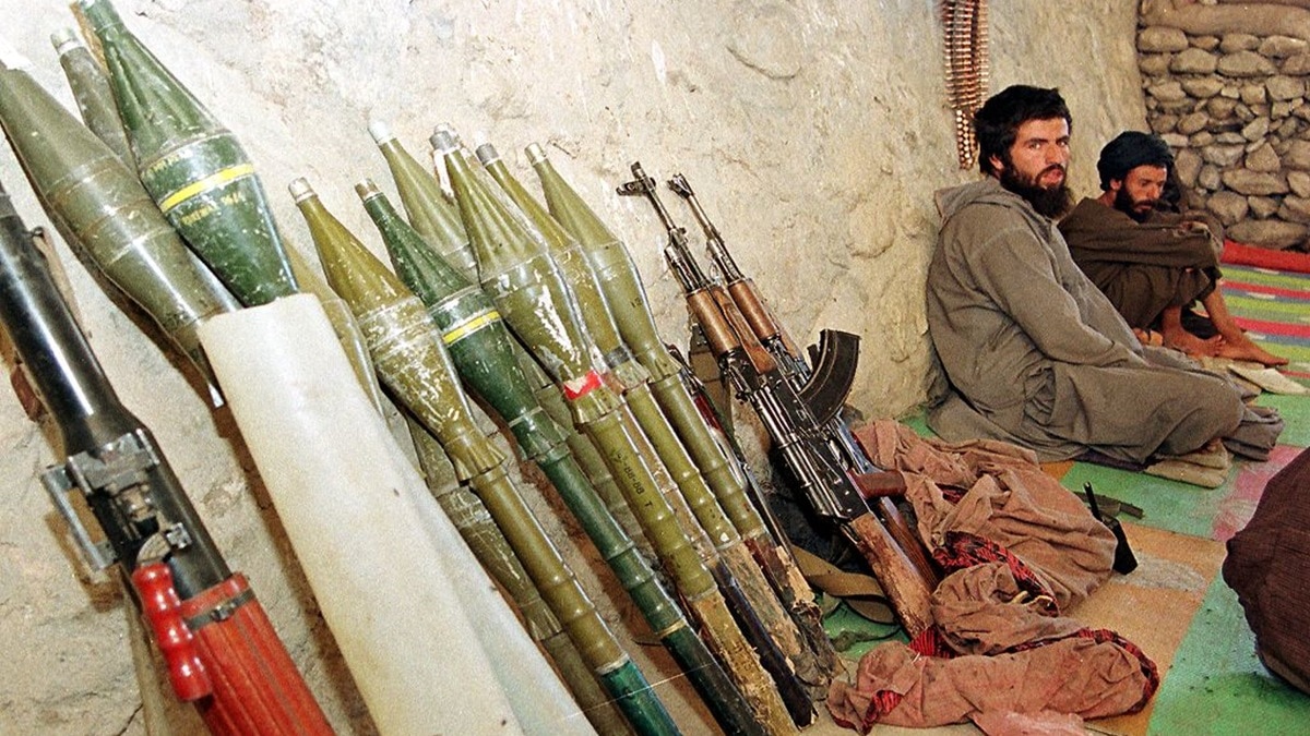 पाकिस्तान से पहले इनसे लोहा ले चुका है तालिबान