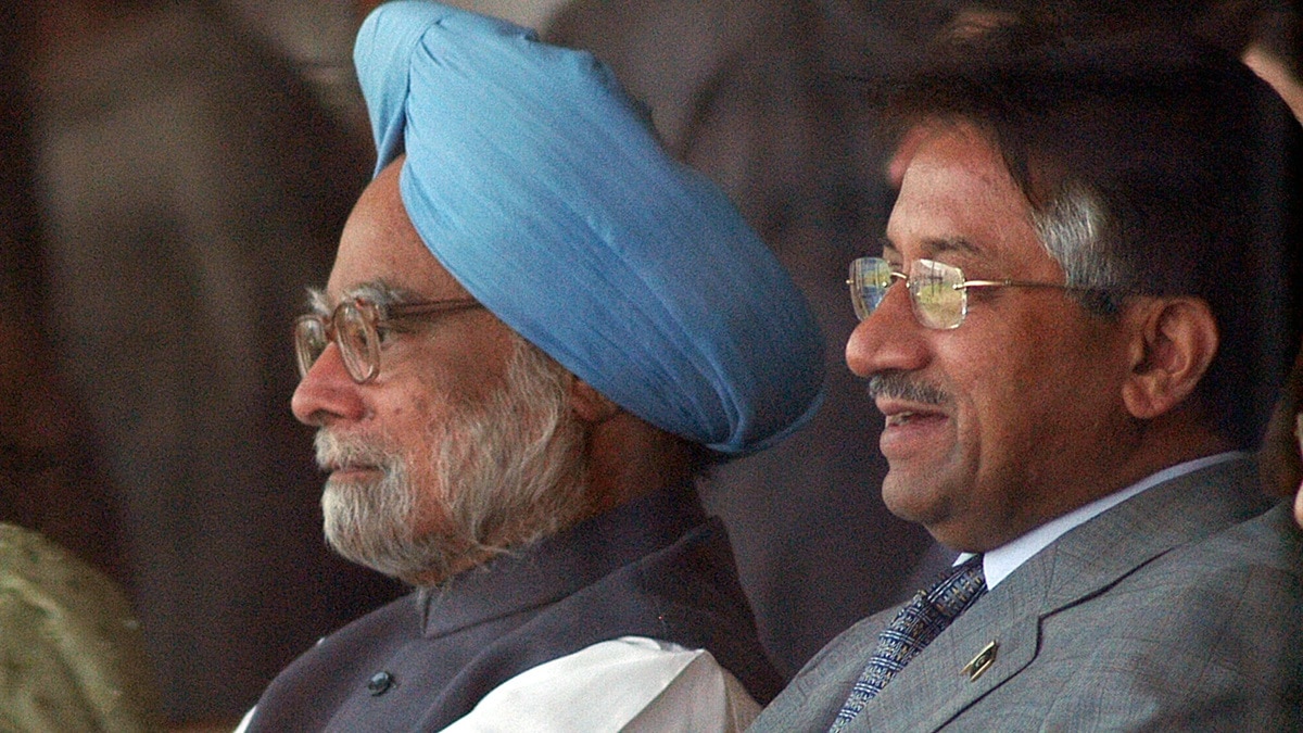 परवेज मुशर्रफ के साथ मनमोहन सिंह