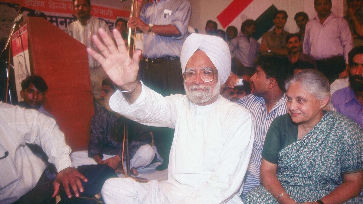 शीला दीक्षित के साथ मनमोहन सिंह