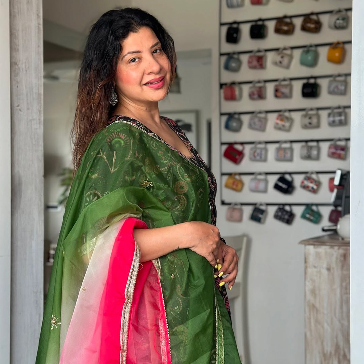 संभावना सेठ 