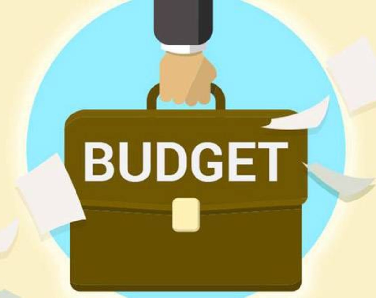 तीसरा- लीक भी हो चुका बजट