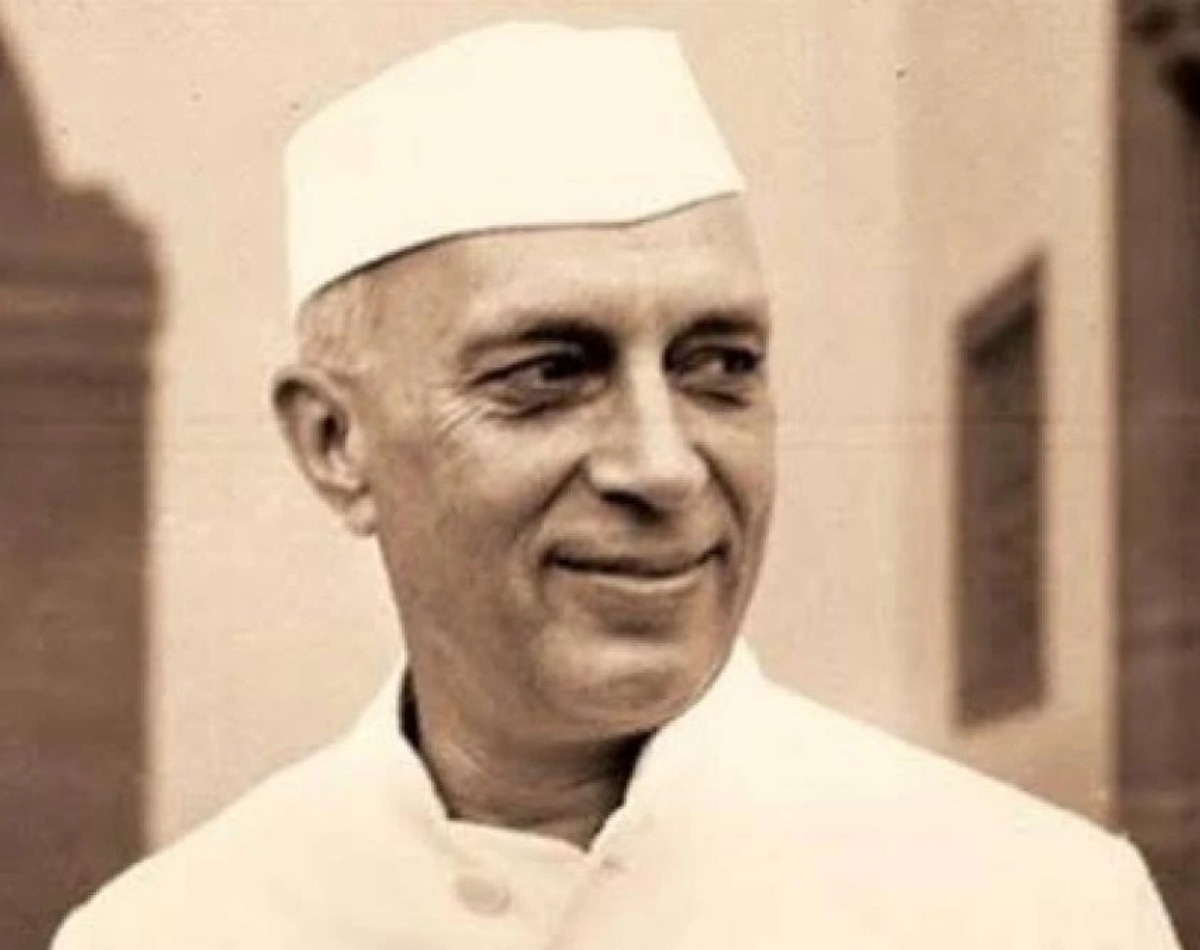 जवाहर लाल नेहरू ने किया बजट पेश 