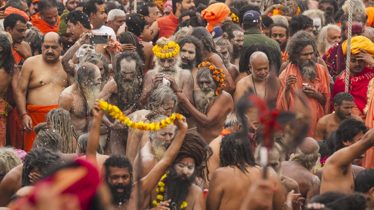 महाकुंभ में अमृत स्नान 