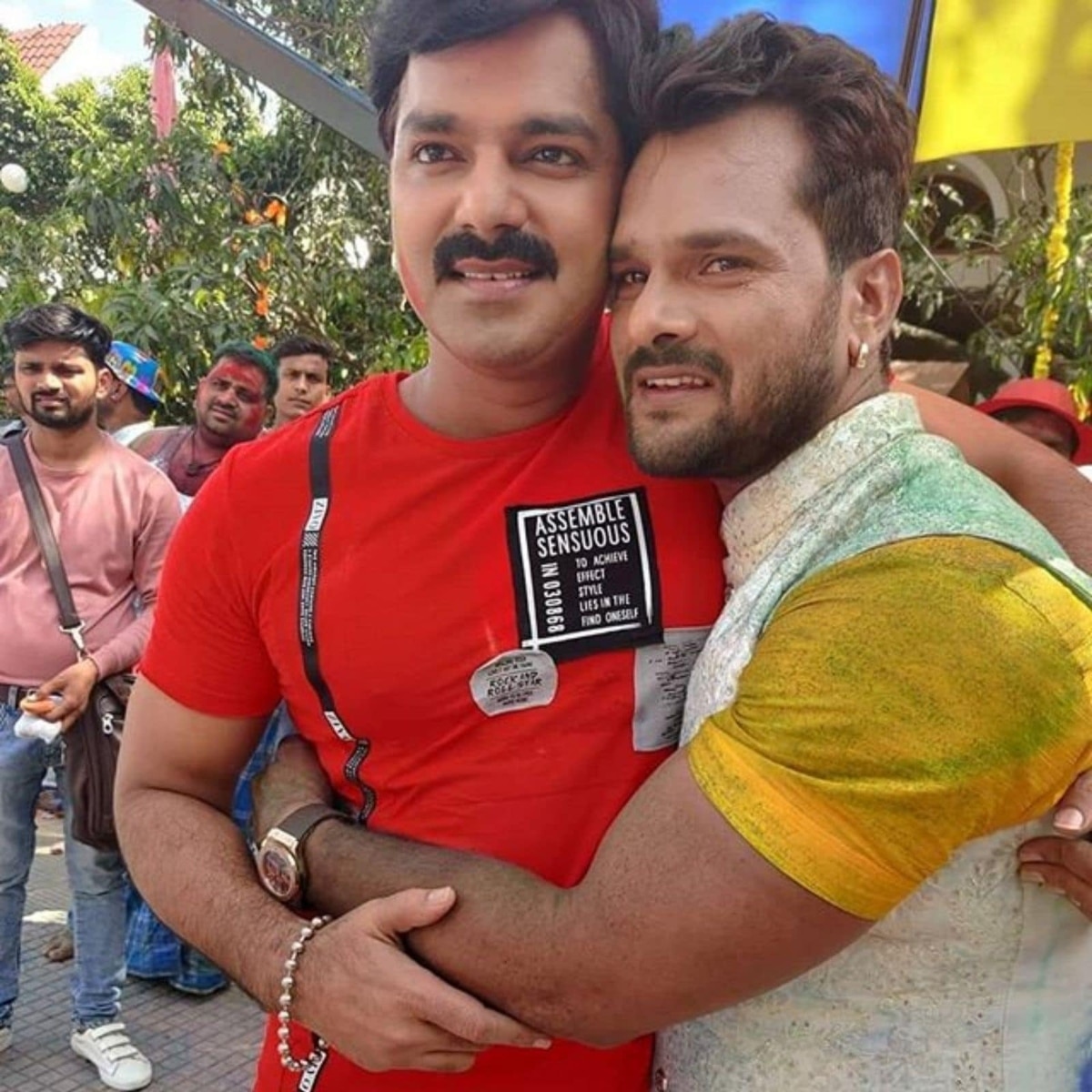 पवन सिंह, खेसारी लाल यादव 