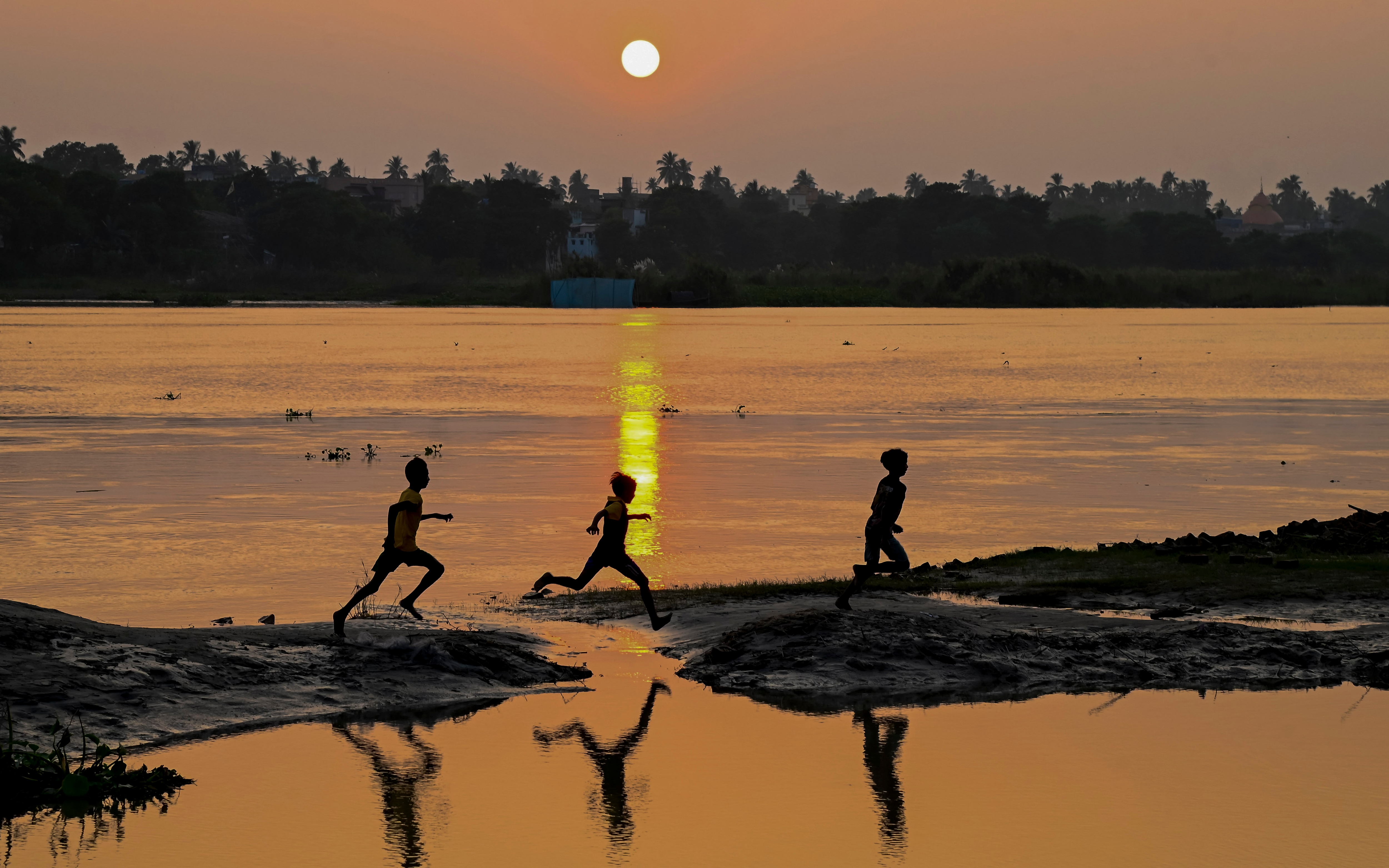 ऐसा था नए साल का पहला सूर्योदय