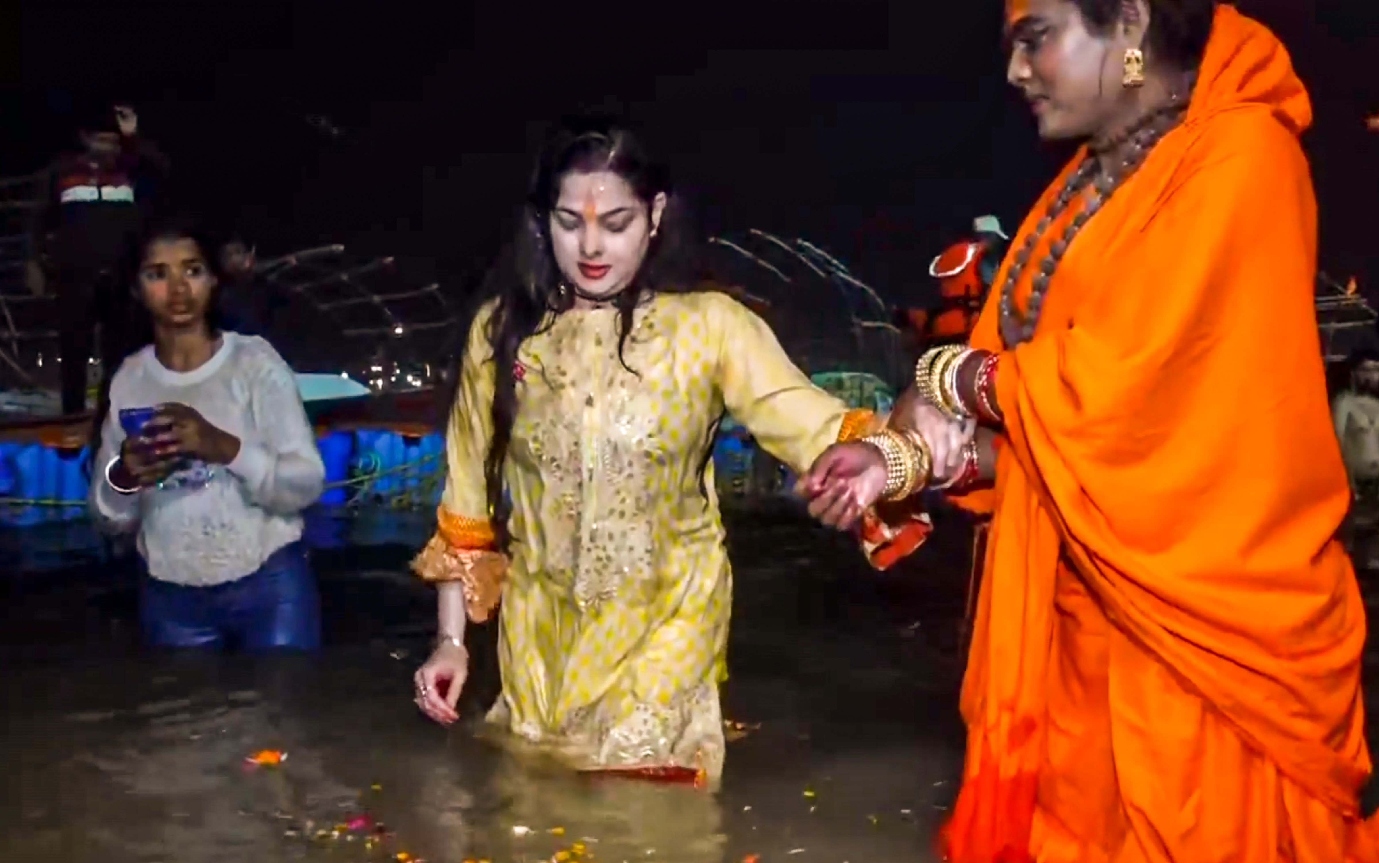 सिर्फ धर्म का प्रचार करेंगी