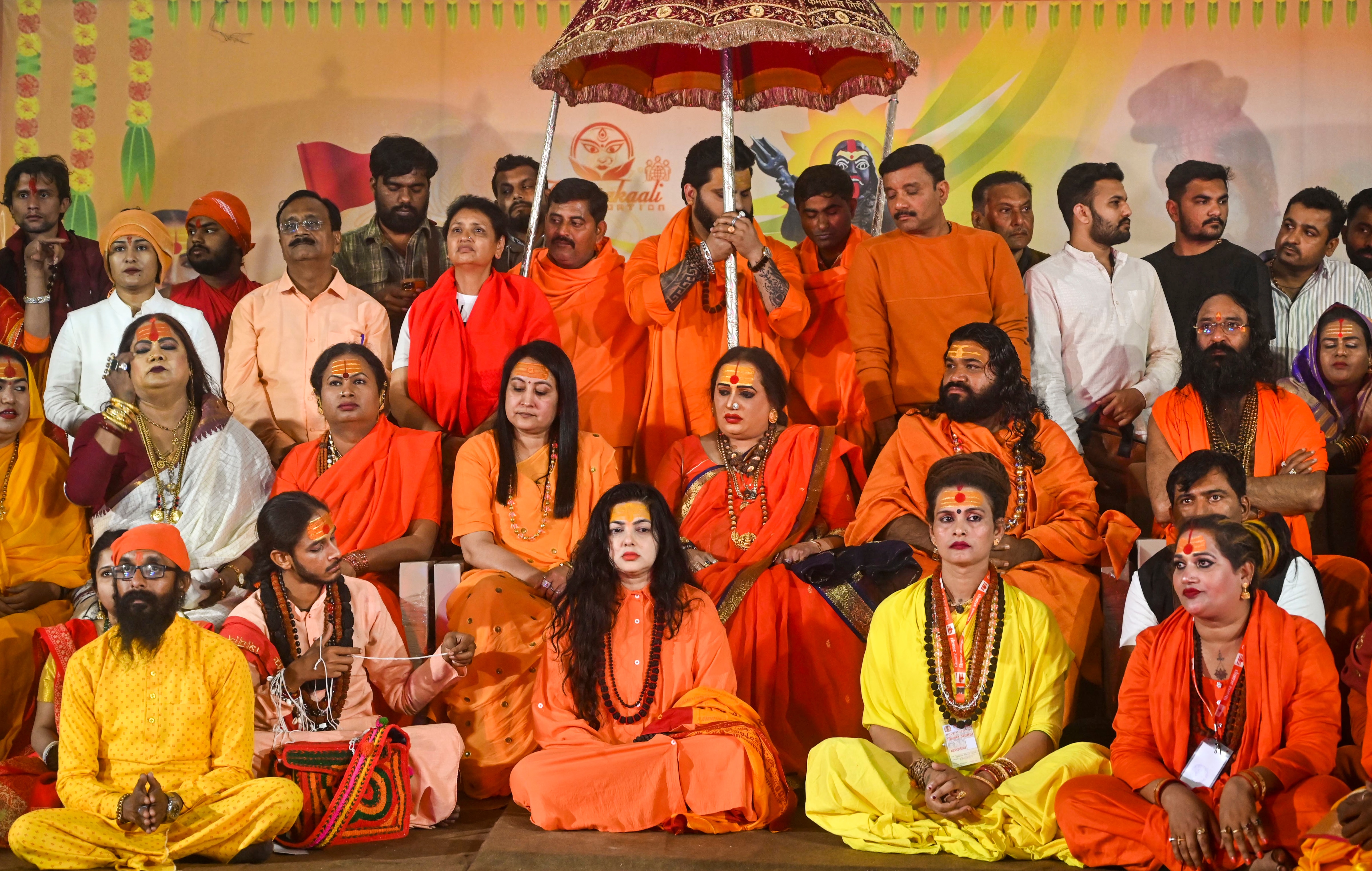 किन्नर अखाड़ा की बनी महामंडलेश्वर