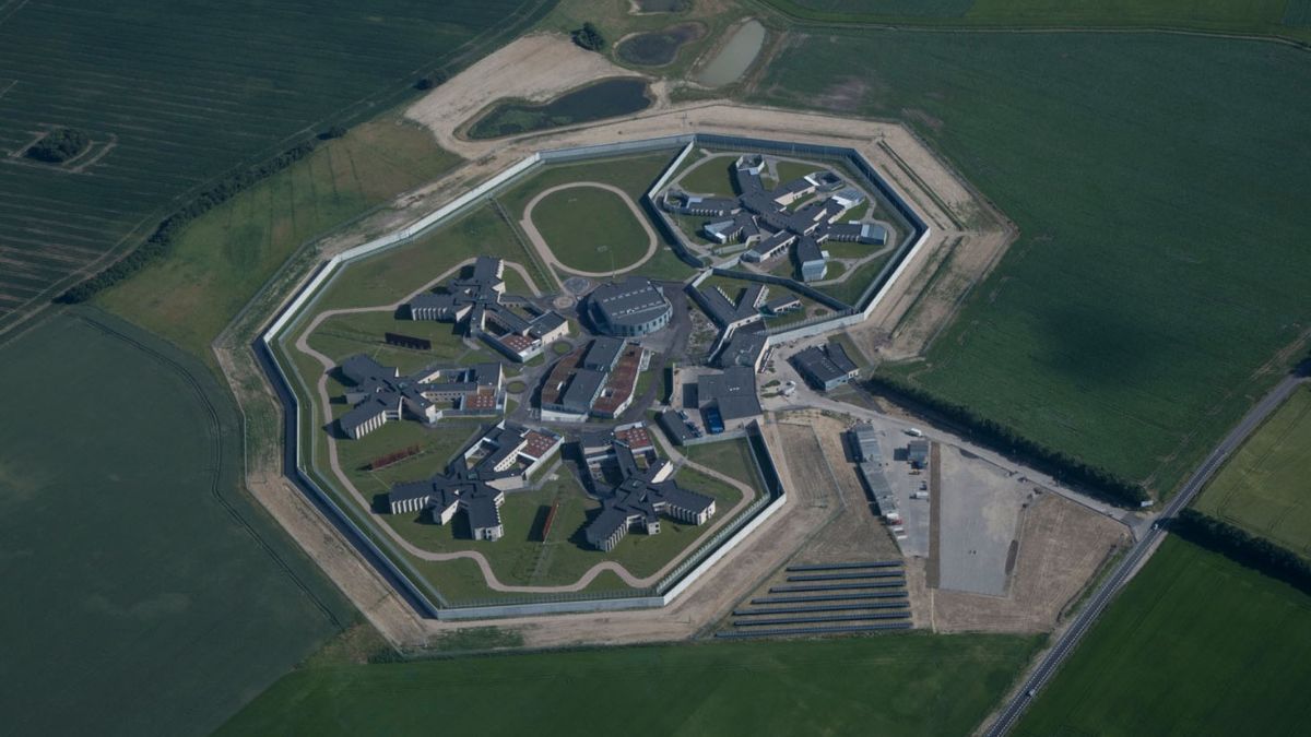  इस देश में फाइव स्टार होटल जैसी जेल, जहां सजा नहीं, छुट्टियों का अहसास करते हैं कैदी