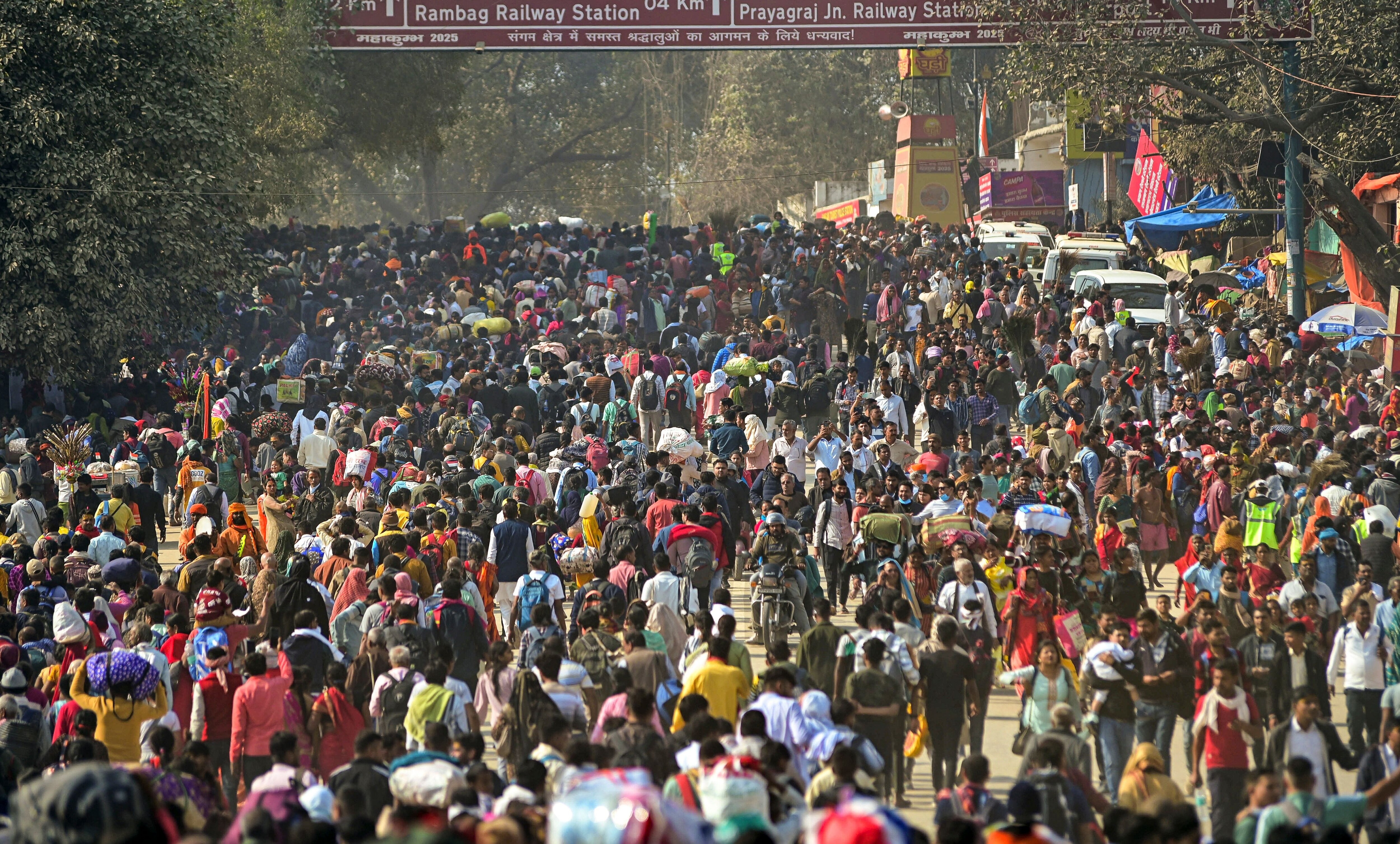 श्रद्धालुओं का सैलाब