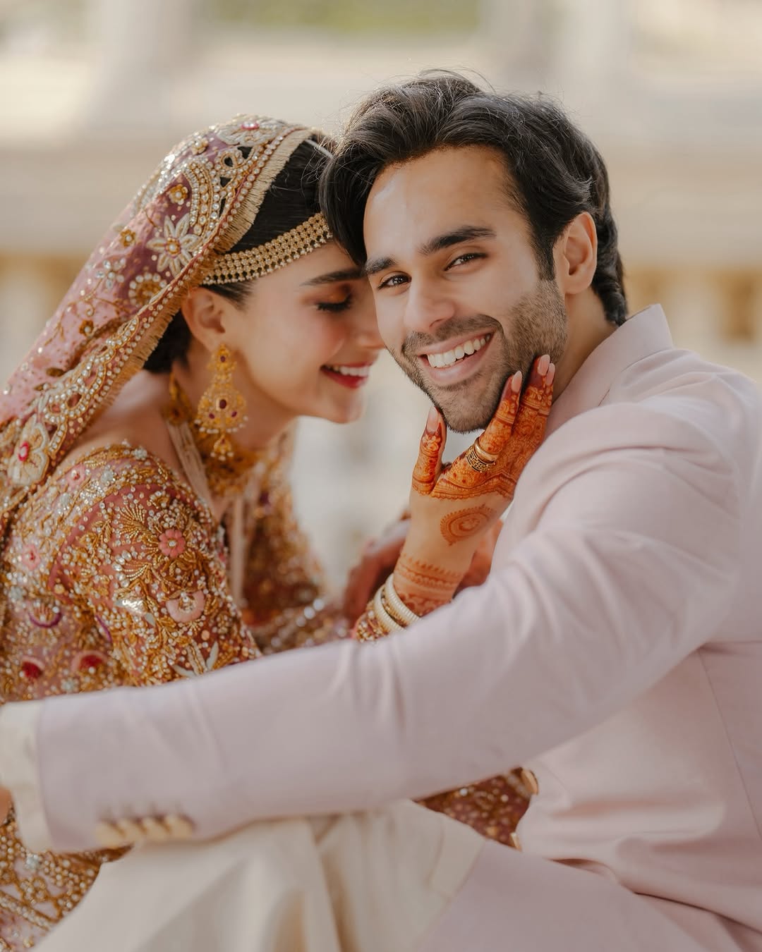 अमीर गिलानी और मावरा होकेन 