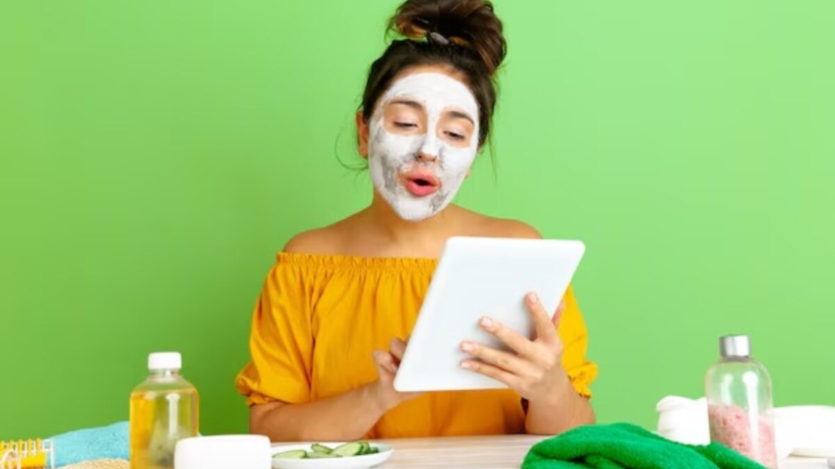 फेस मास्क