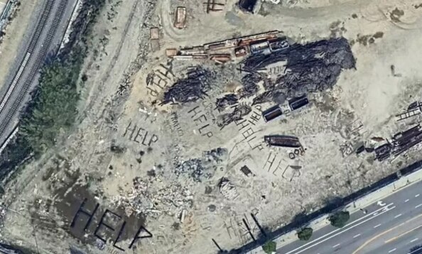 लॉस एंजिल्स में लिखी गई 'हेल्प'