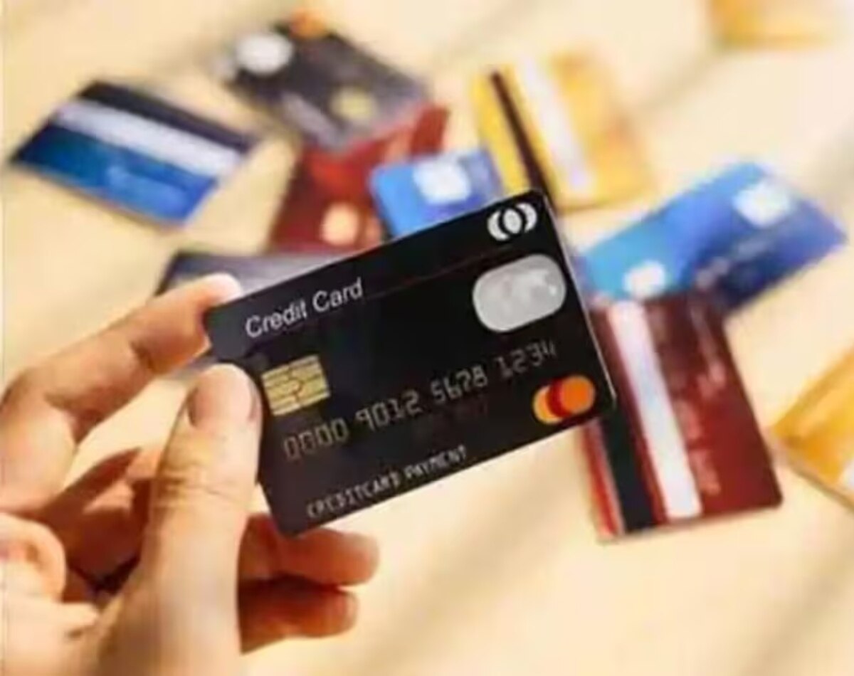 आठवां बदलाव- क्रेडिट कार्ड के जुड़े नियम
