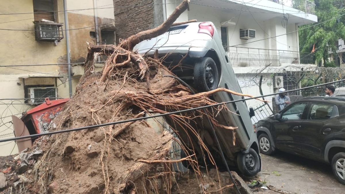 delhi storm heavy rainfall