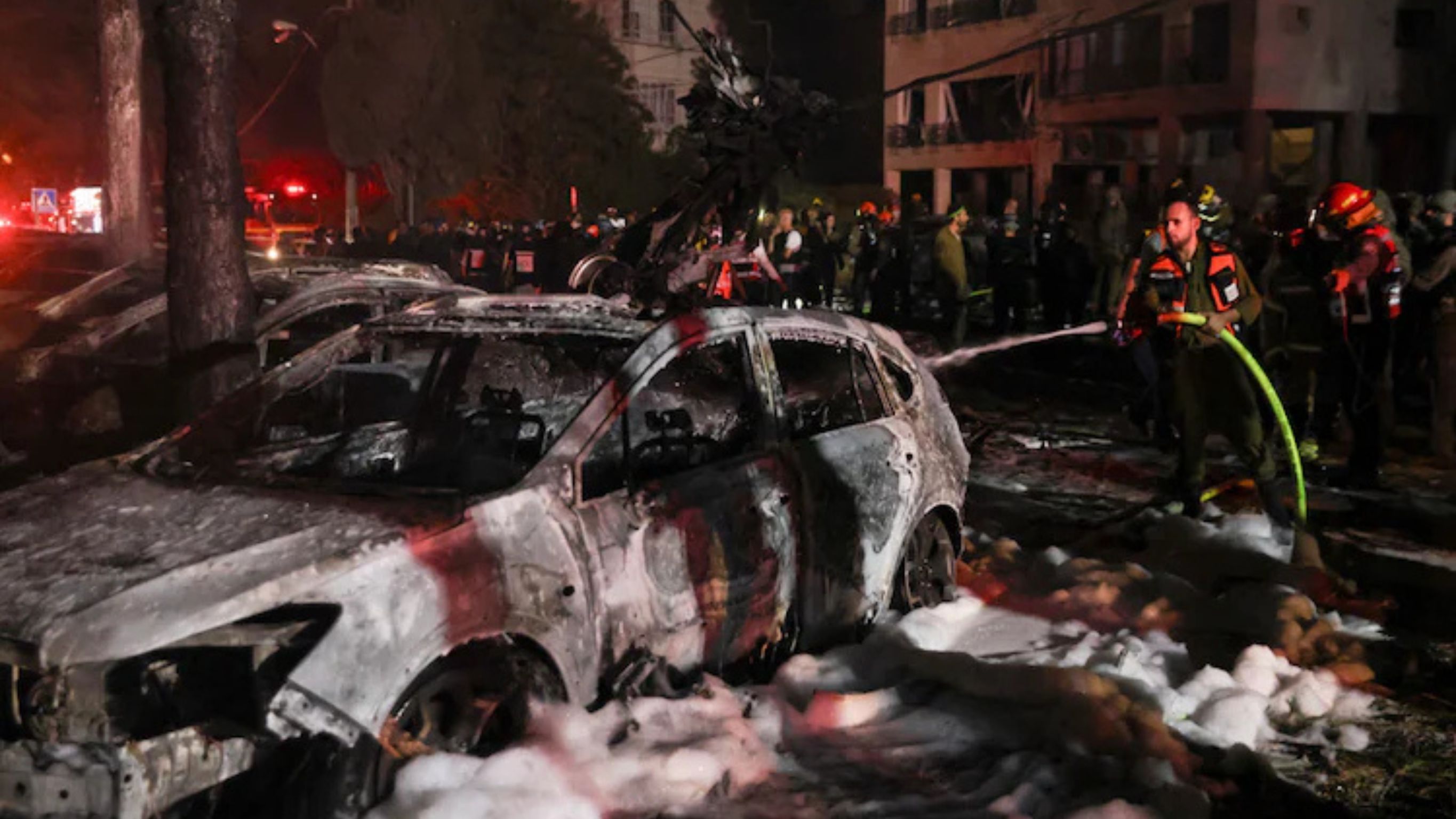 परमाणु प्लांट, एयरपोर्ट, गैस फील्ड, मिलिट्री अड्डे... तस्वीरों में देखें ईरान-इजरायल में हुई तबाही