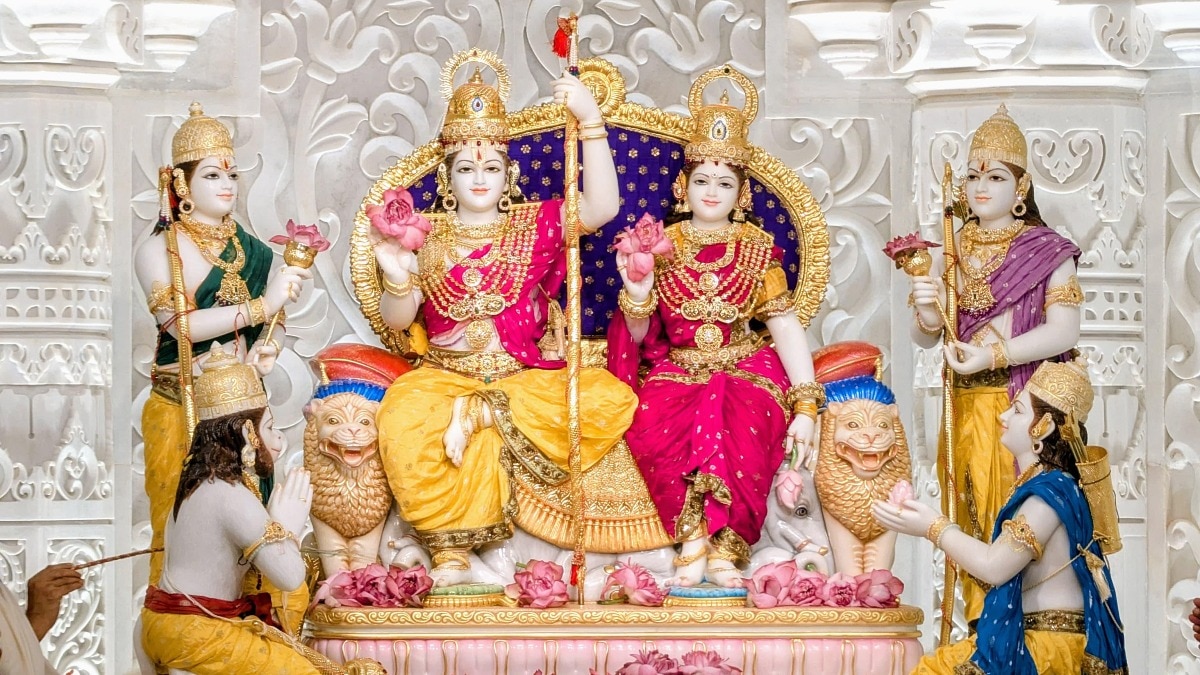 पहली बार दिखी 'राम दरबार' की झलक... अयोध्या में प्राण प्रतिष्ठा की तस्वीरें