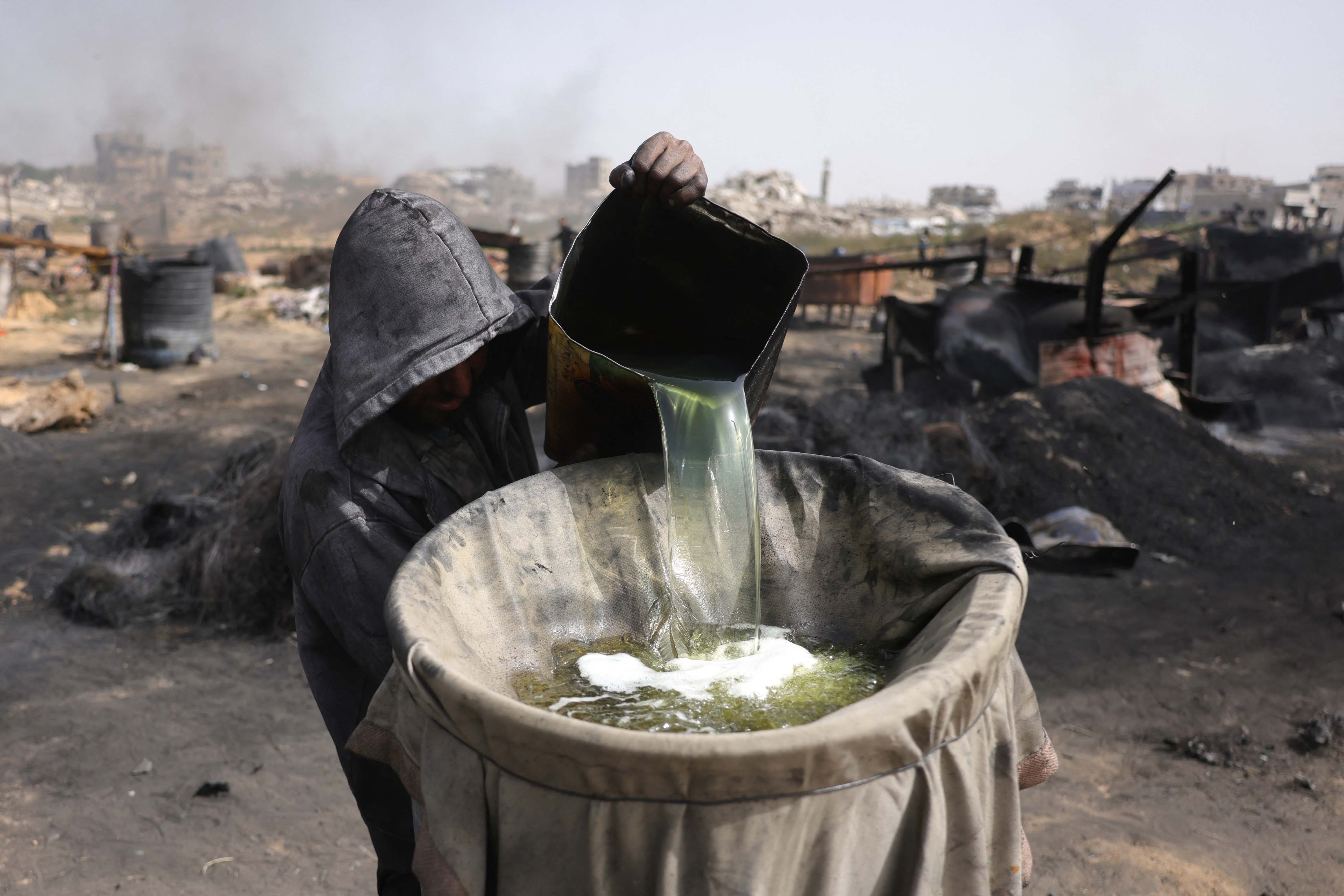 gaza plastic waste fuel