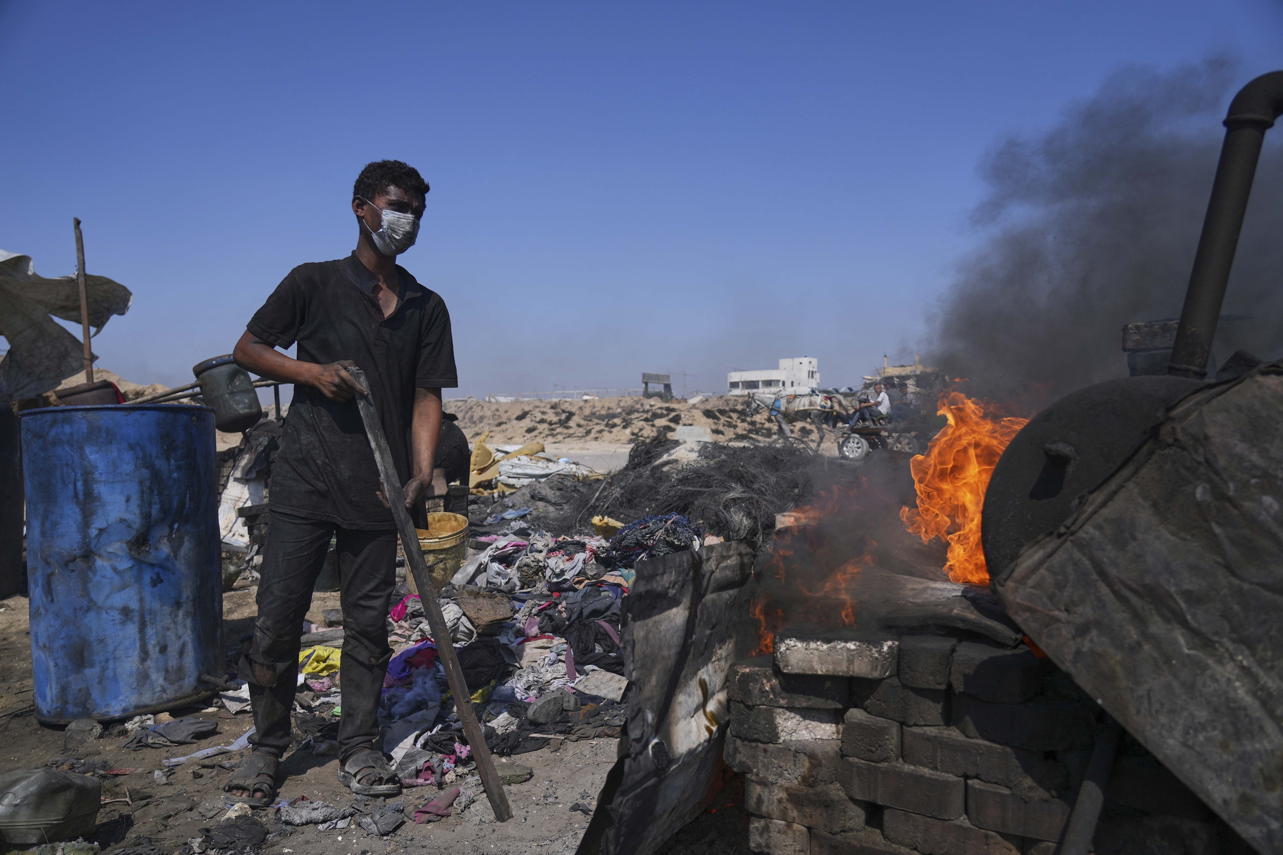 gaza plastic waste fuel