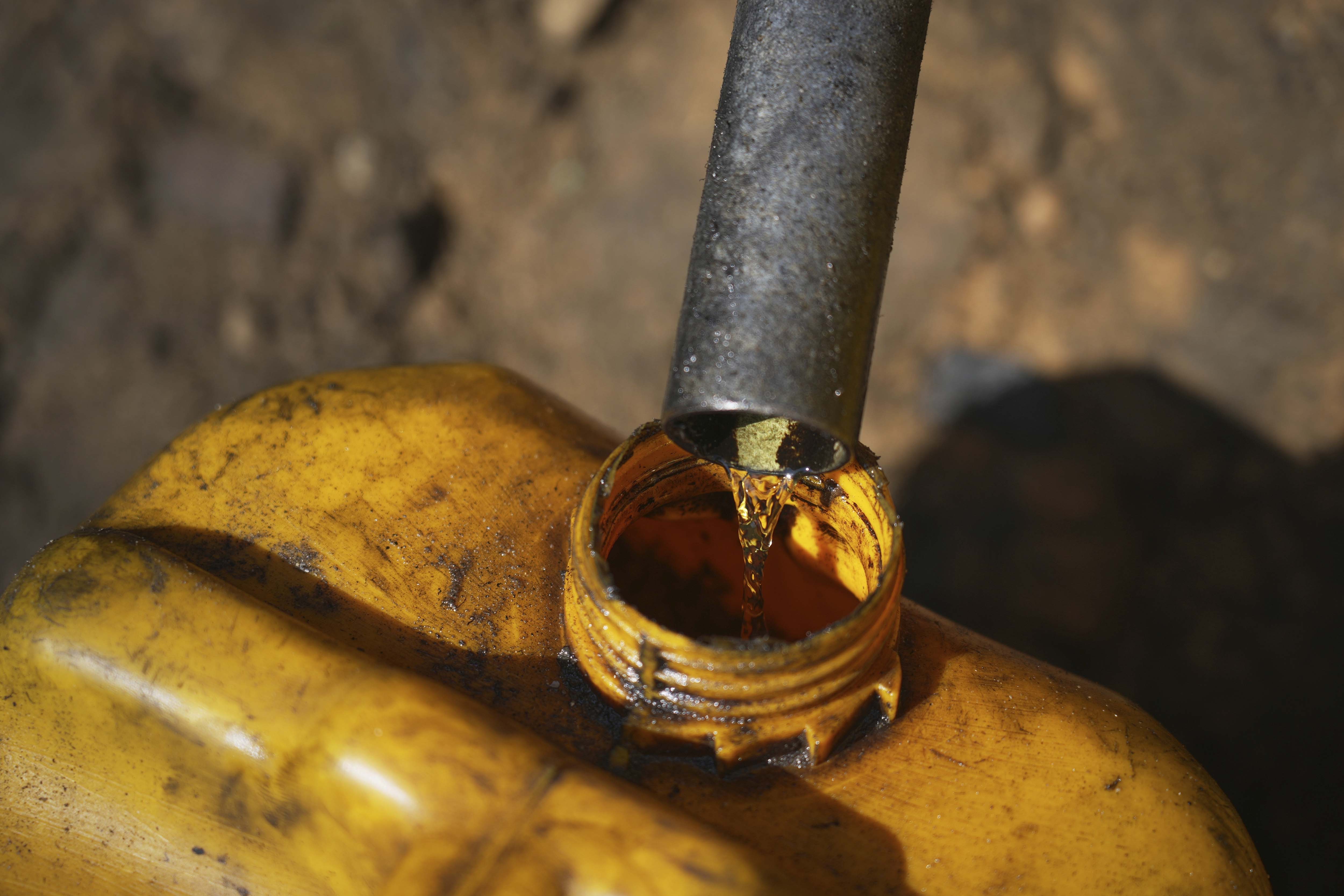 gaza plastic waste fuel