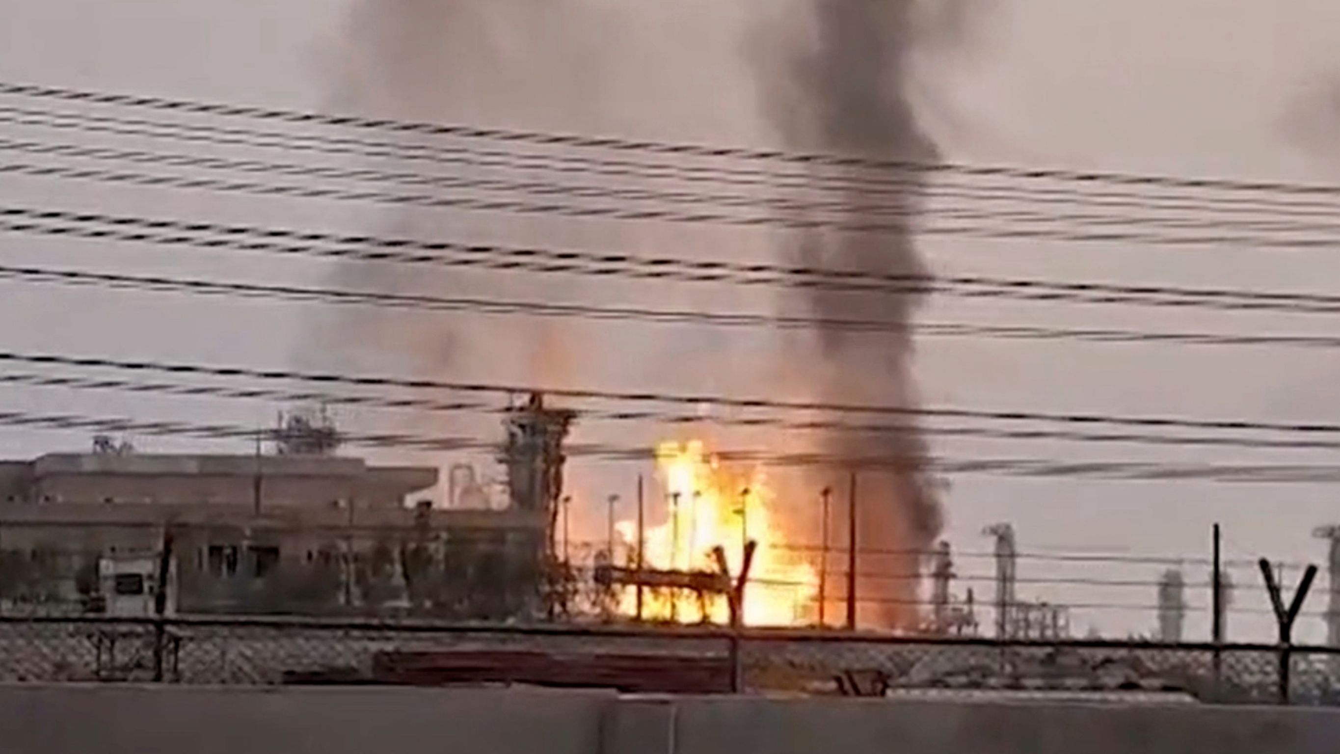 परमाणु प्लांट, एयरपोर्ट, गैस फील्ड, मिलिट्री अड्डे... तस्वीरों में देखें ईरान-इजरायल में हुई तबाही