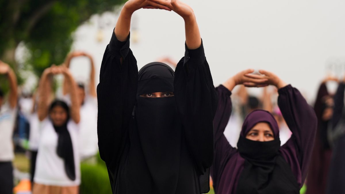  श्रीनगर में योग