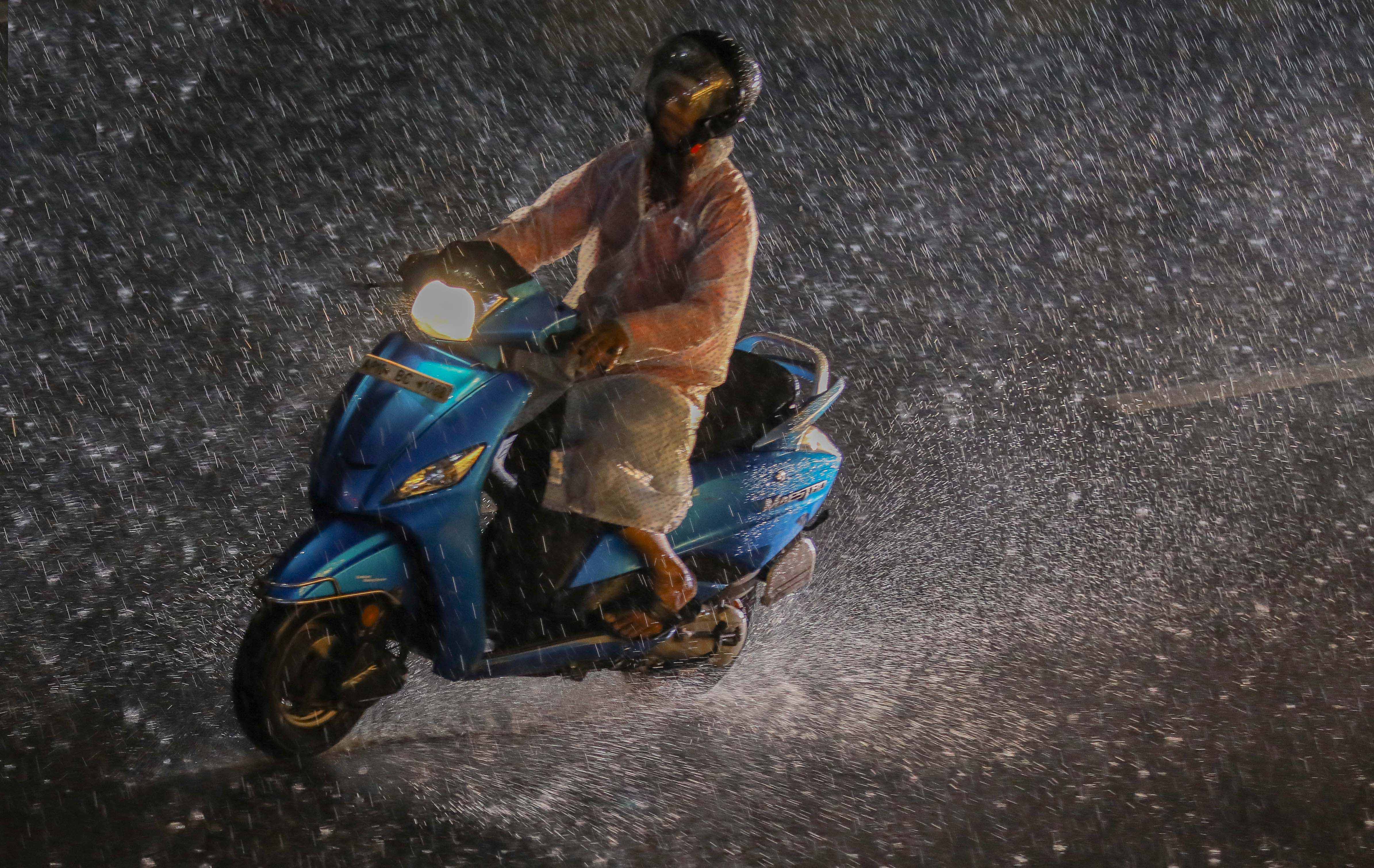 monsoon rain cloudburst waterlogging flood