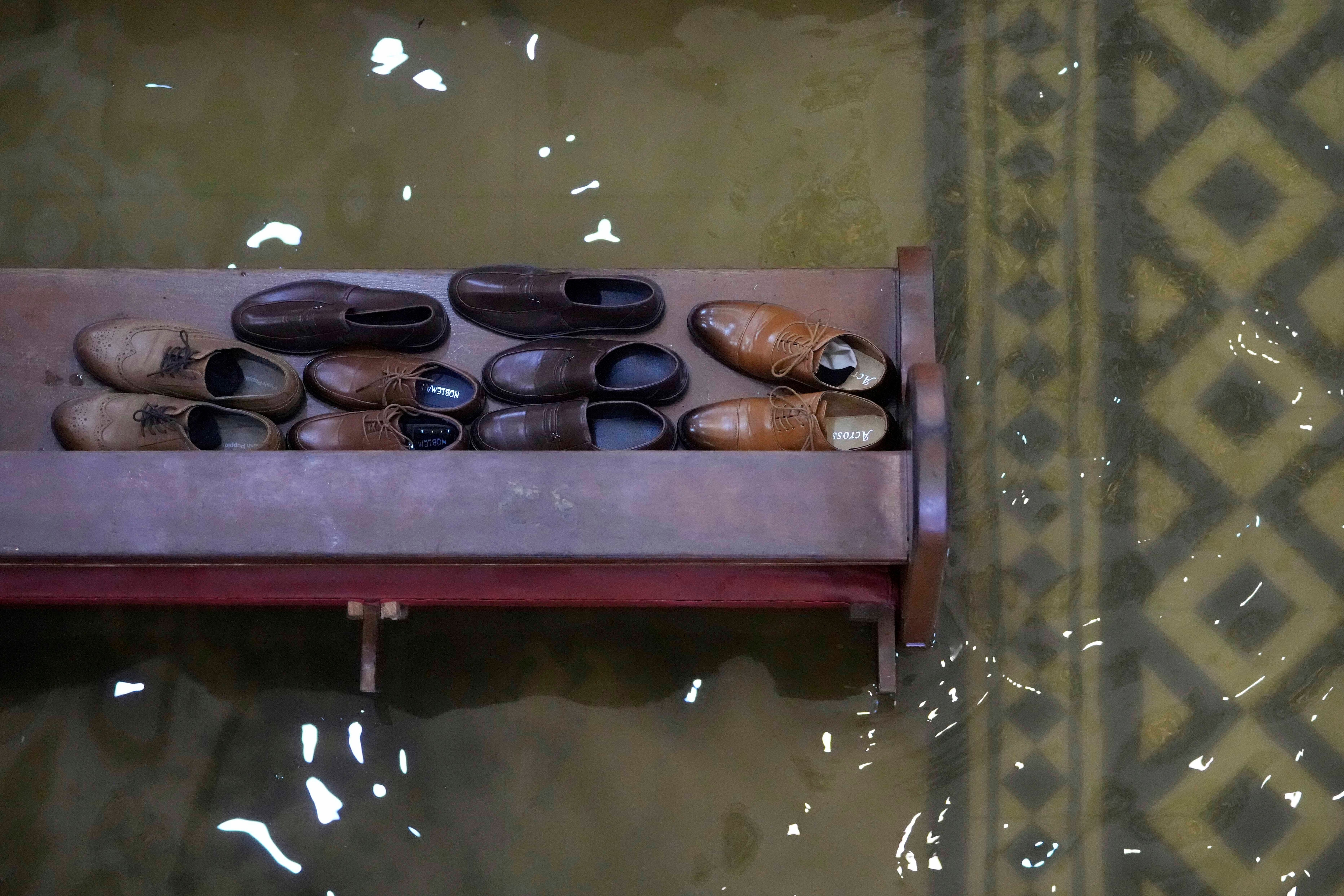 philippines flood wedding