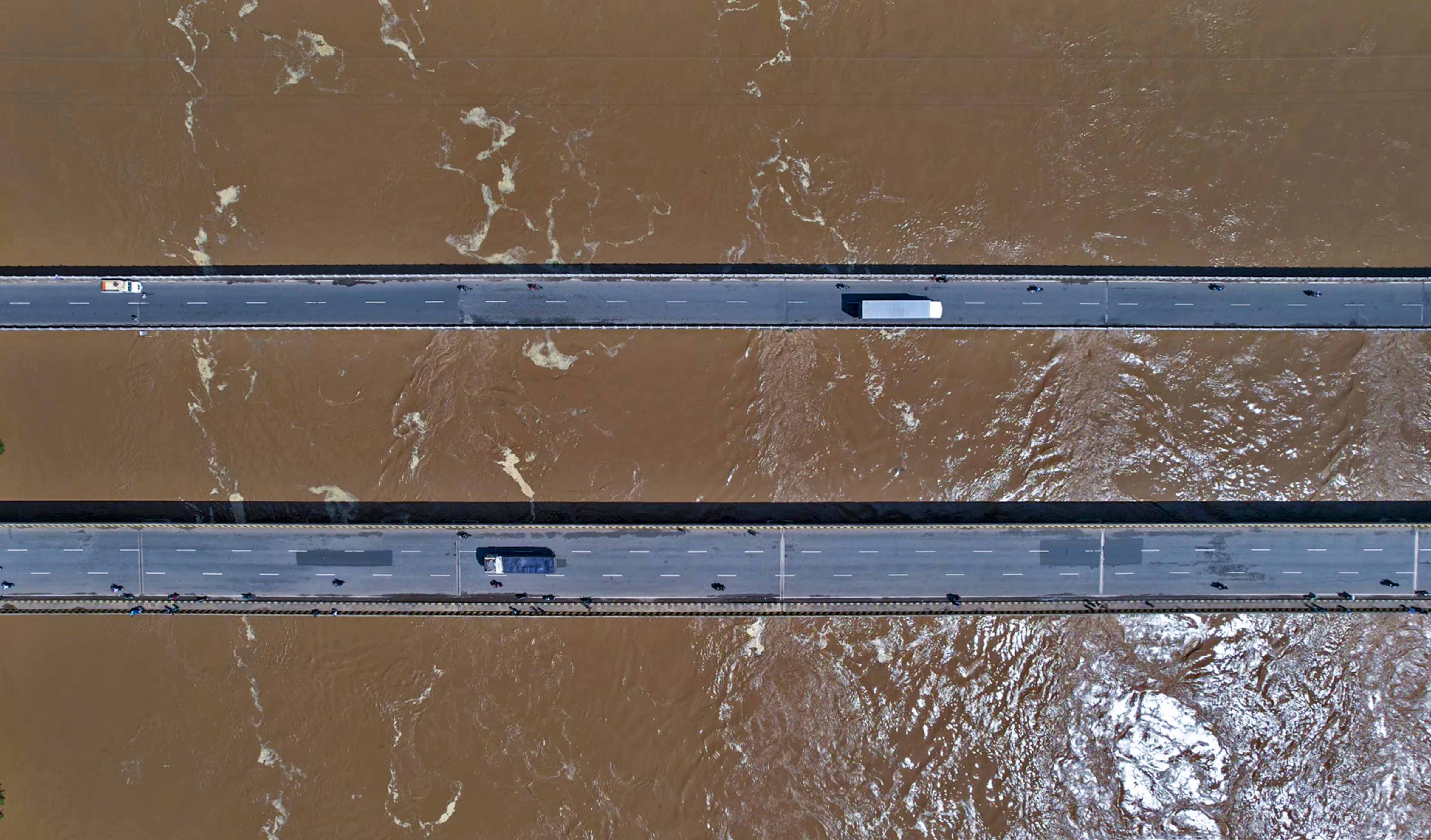 monsoon rain cloudburst waterlogging flood