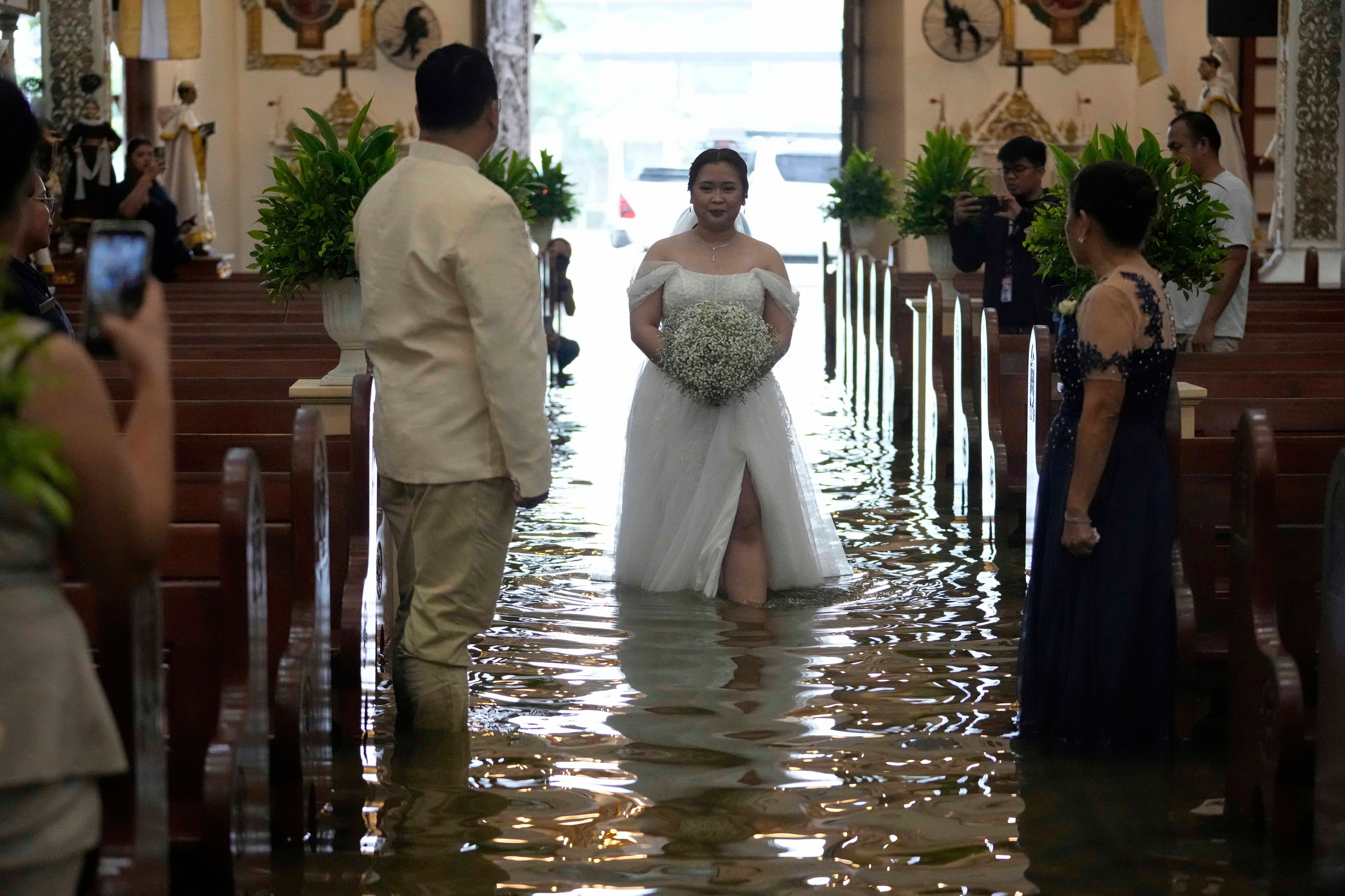 philippines flood wedding