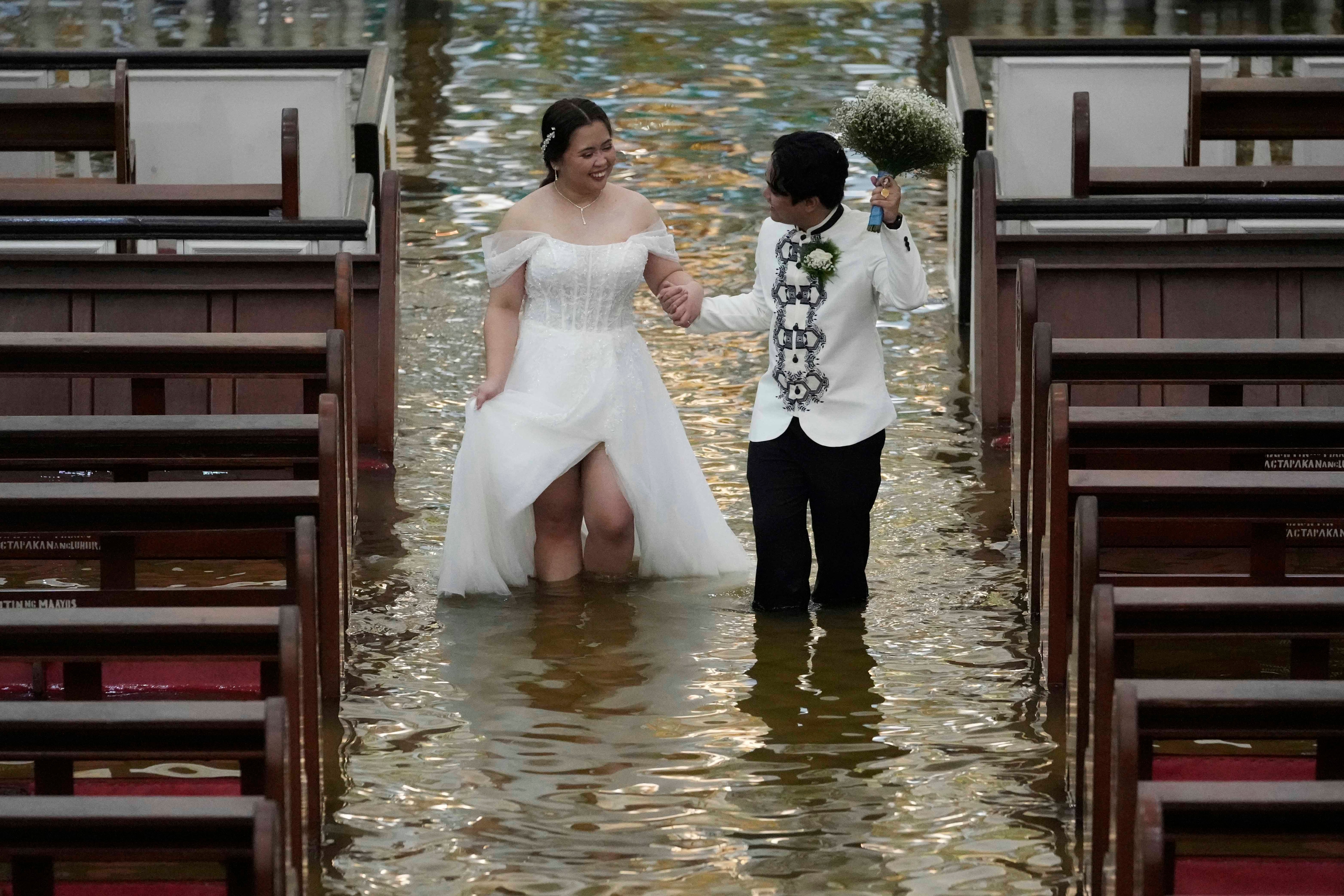 philippines flood wedding