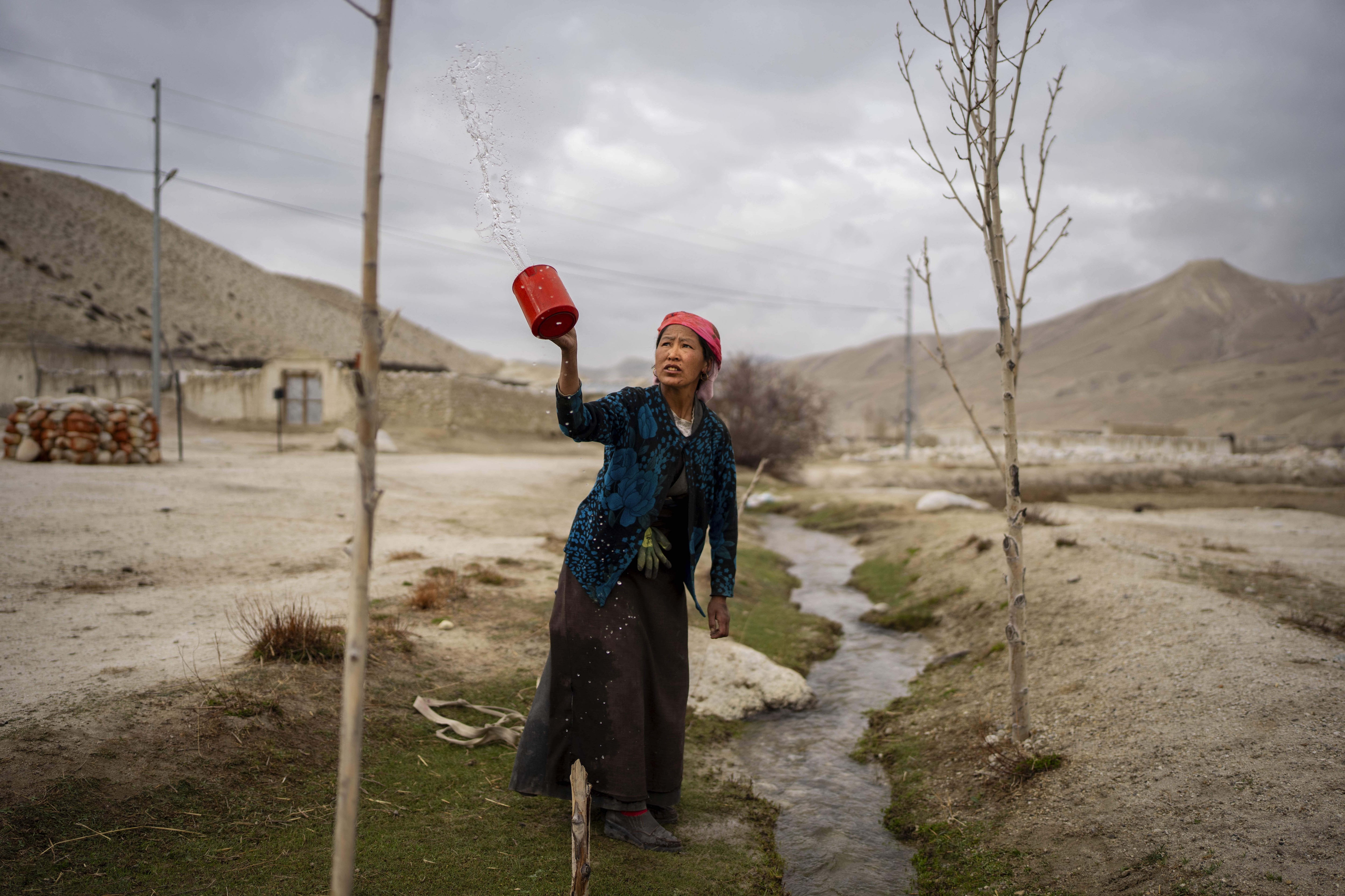  nepal village himalaya climate change  