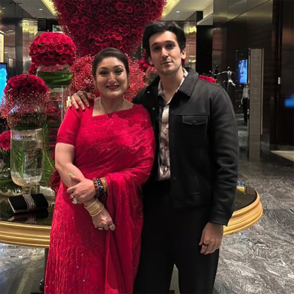 सुनीता आहूजा और यशवर्धन 