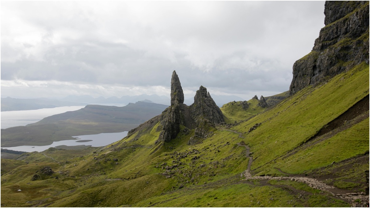 मोटी सैलरी, घर और गाड़ी फ्री… फिर भी क्यों इस आइलैंड की नौकरी से लोग डर रहे हैं?