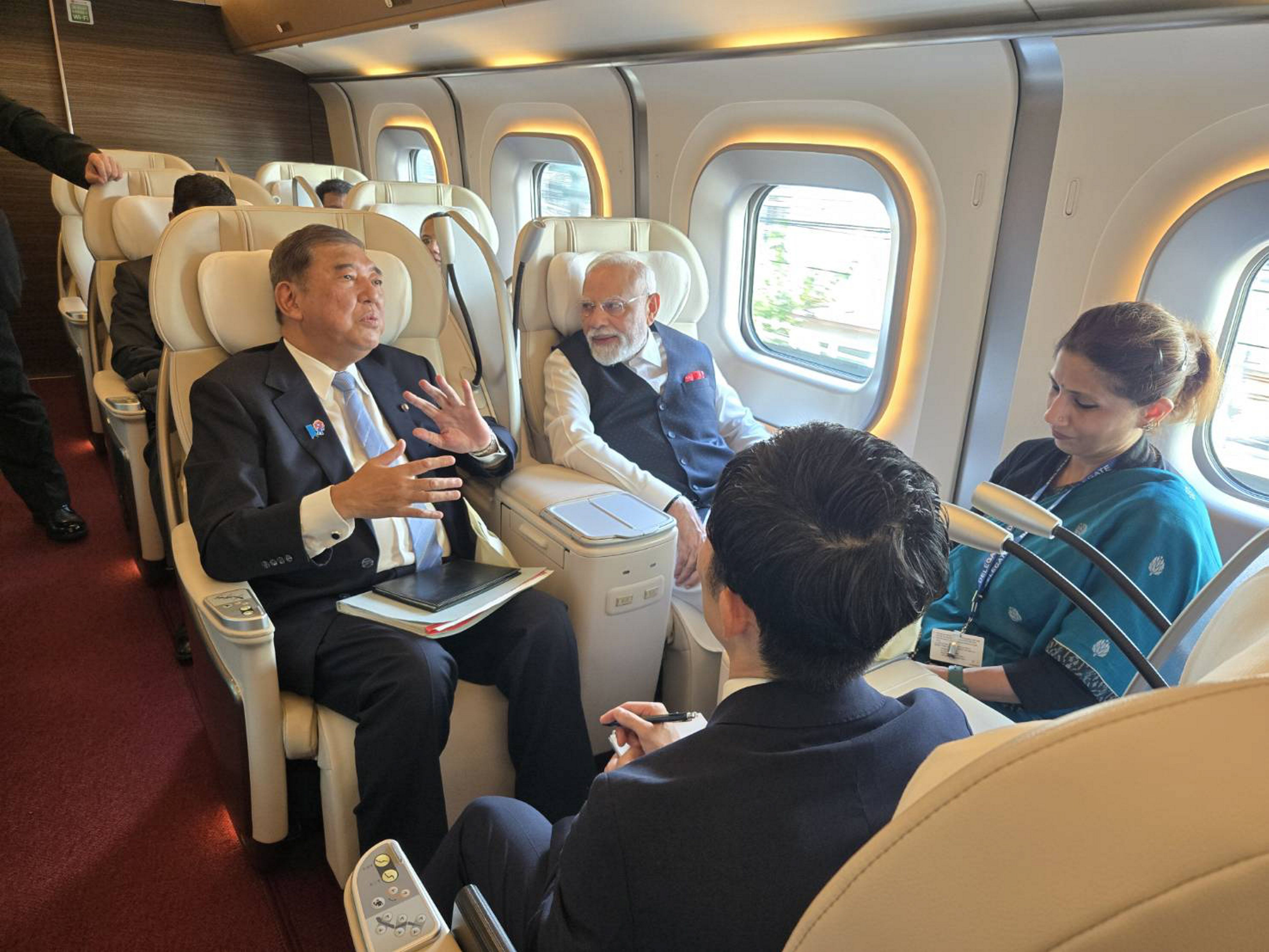 PM Modi with Japanese PM Shigeru Ishiba in bullet train