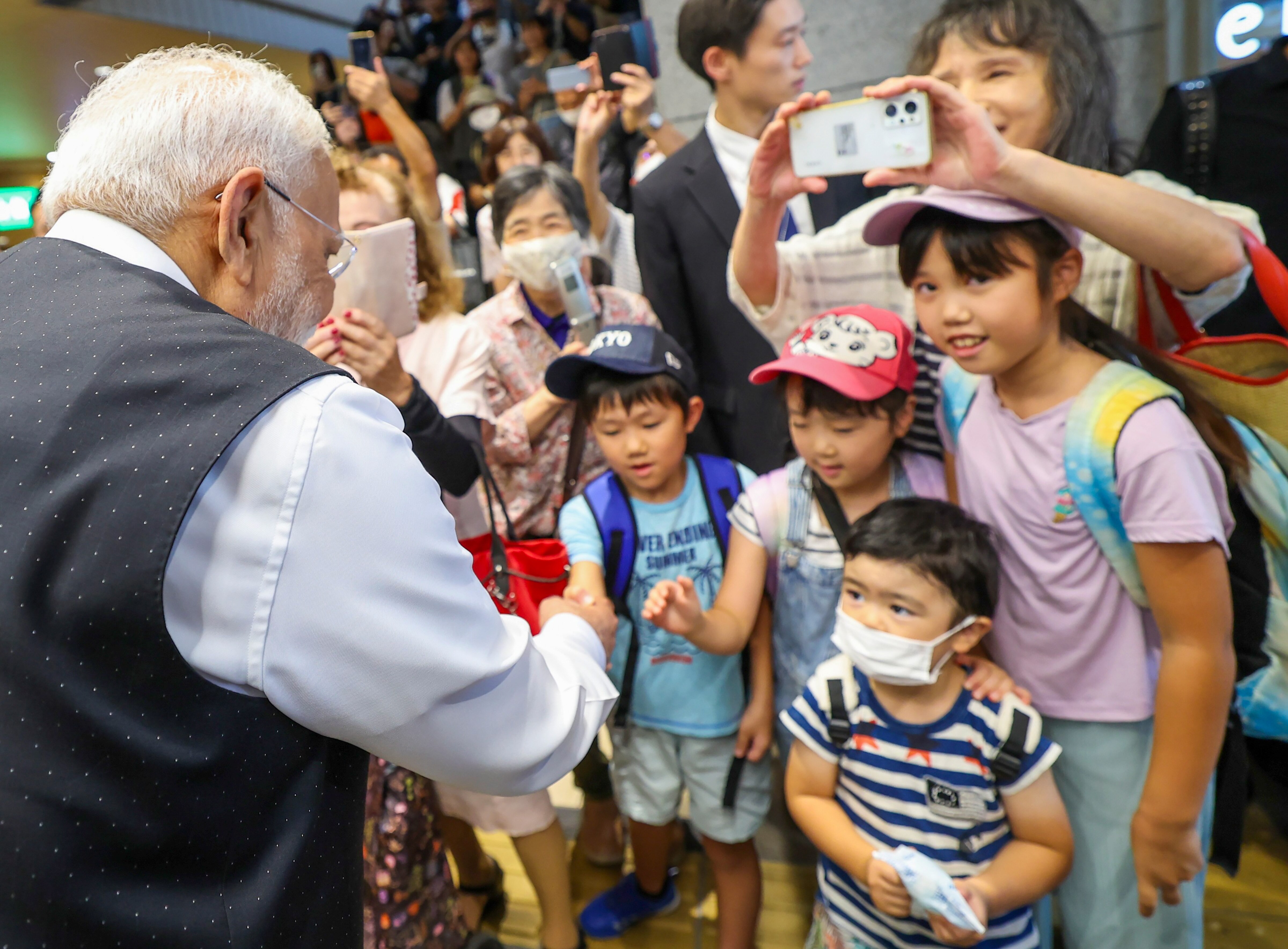 PM Modi meeting with children