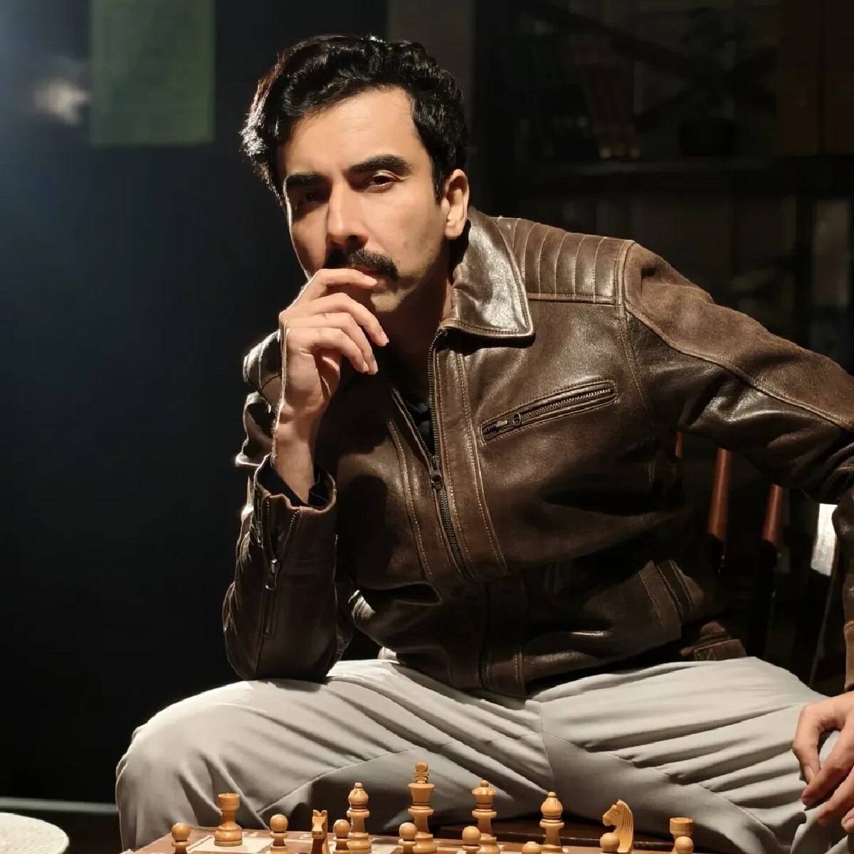 सलाकार (Photo: Instagram @naveenkasturia)