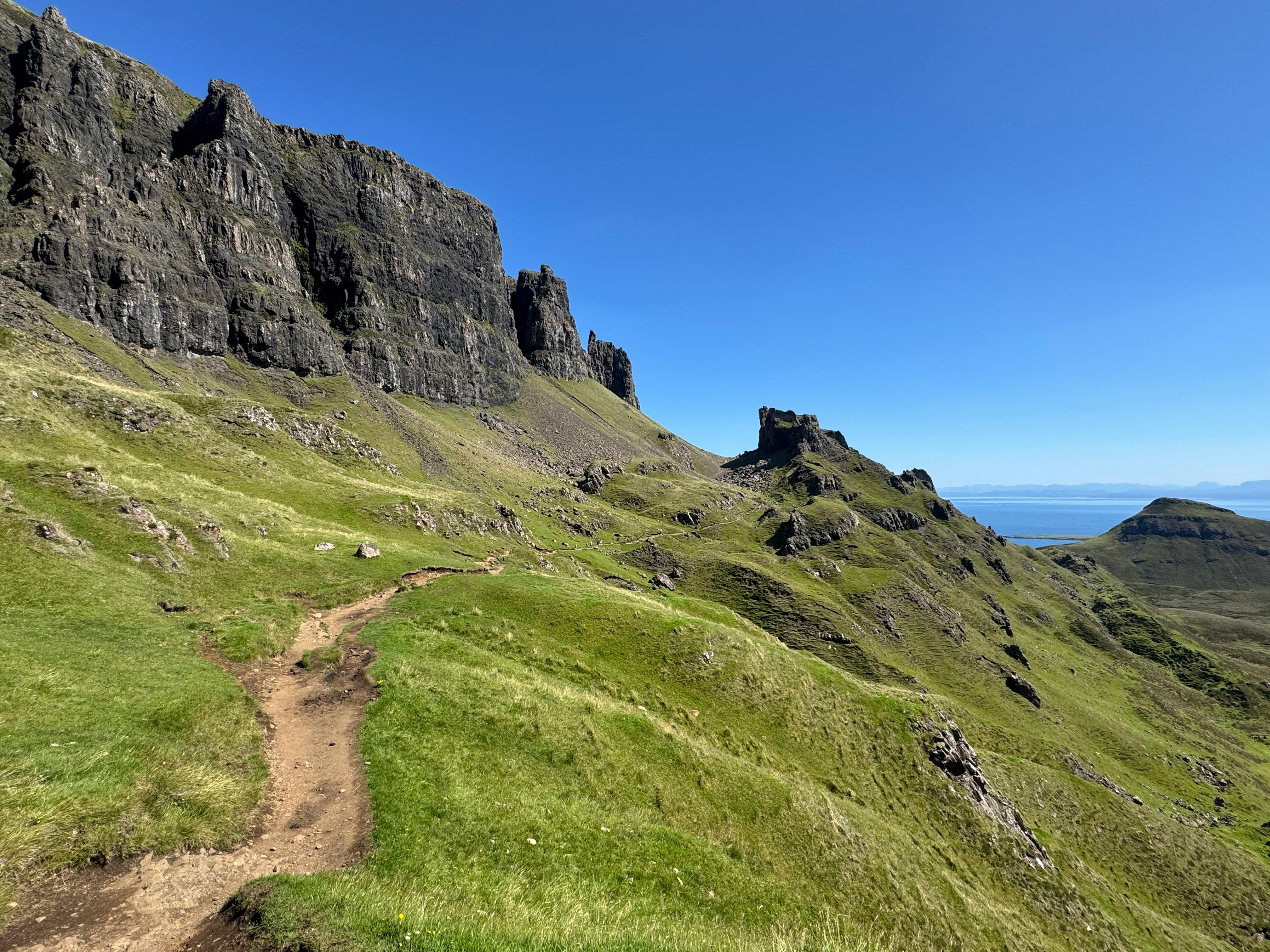 ब्रिटेन के सुनसान आइलैंड पर खुली मोटी सैलरी वाली नौकरी, लोग फिर भी भाग रहे दूर